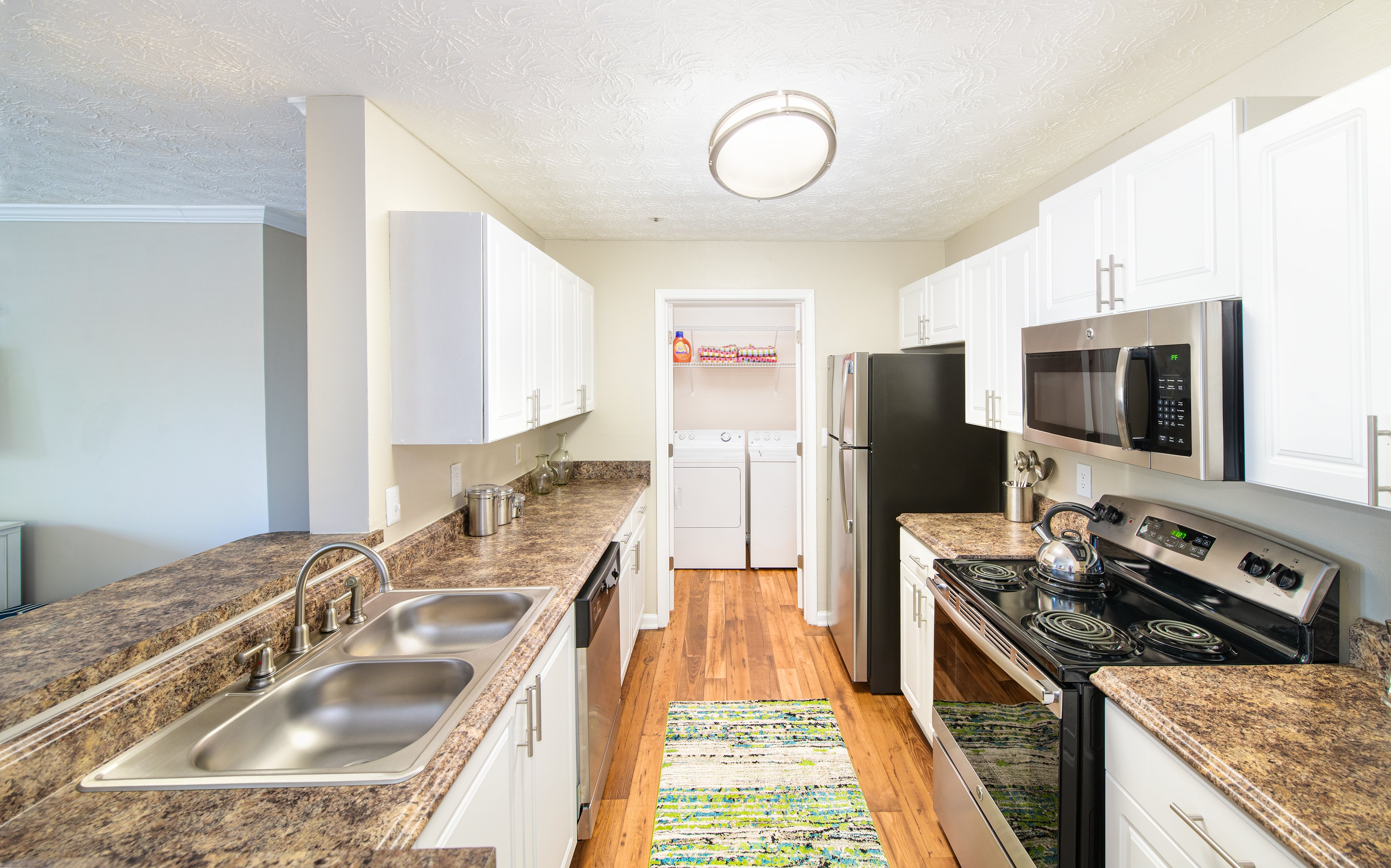 Kitchen at MAA Mount Vernon luxury apartment homes in Atlanta, GA