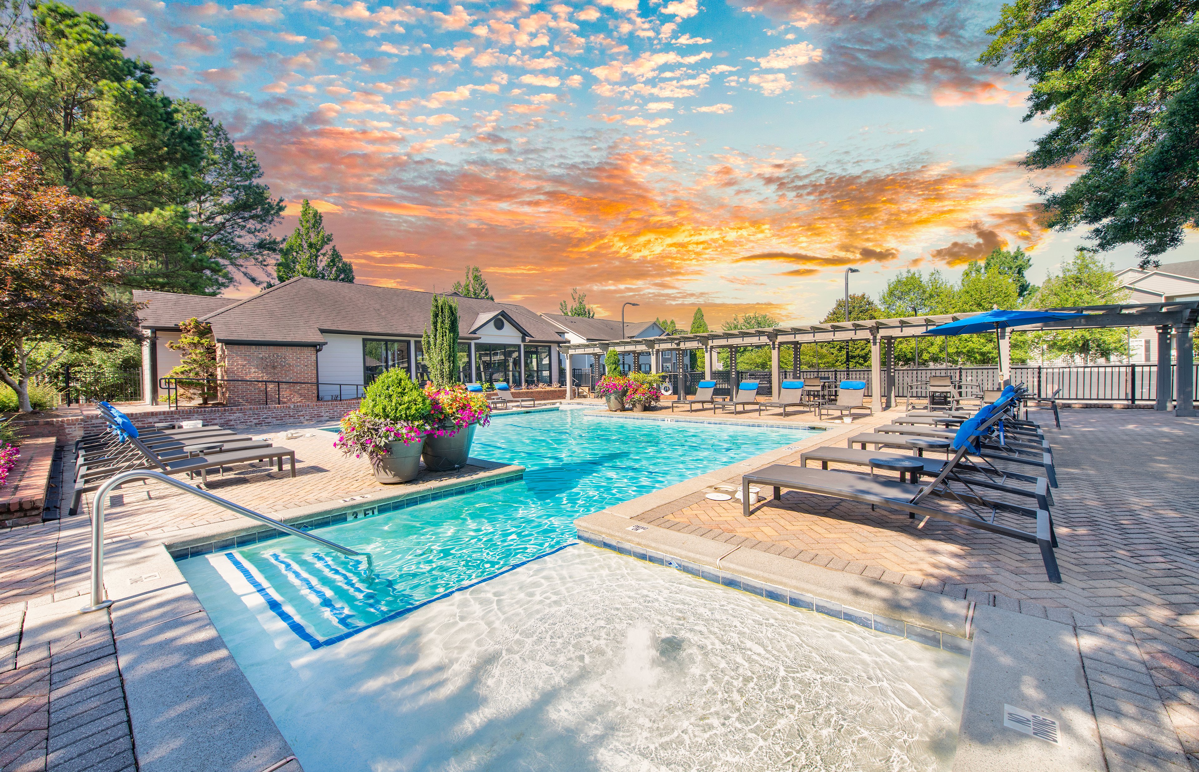 Pool at MAA Oglethorpe in Atlanta, GA