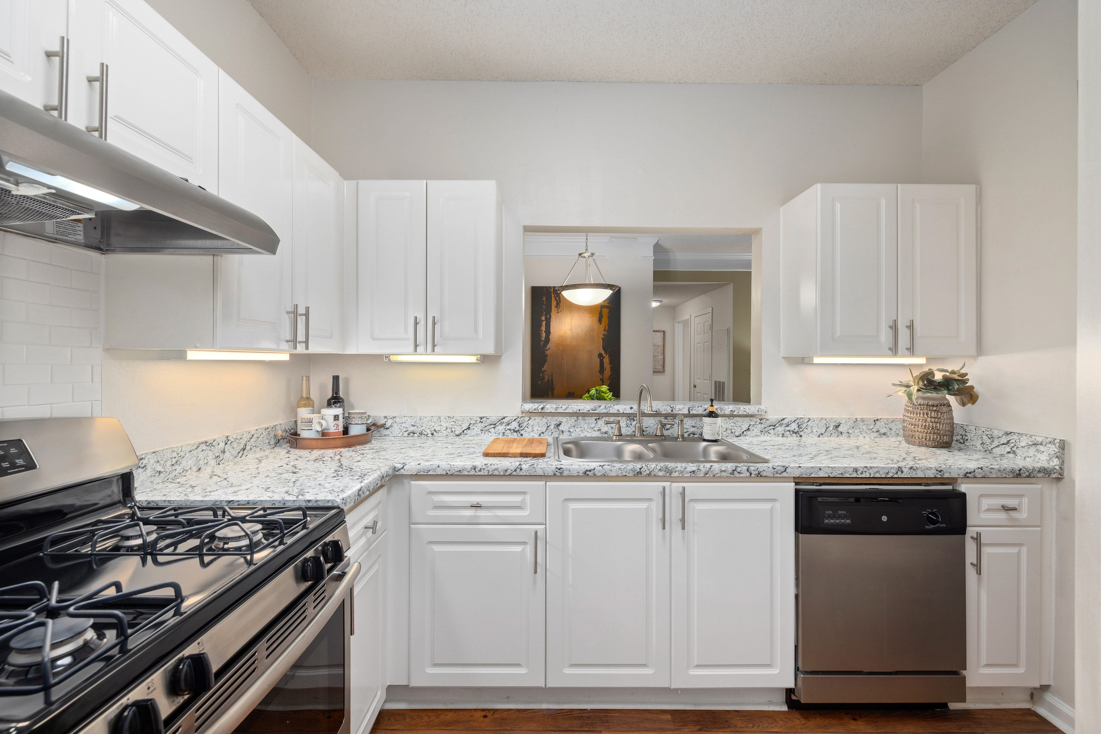 Kitchen at MAA Pleasant Hill luxury apartment homes in Duluth, GA