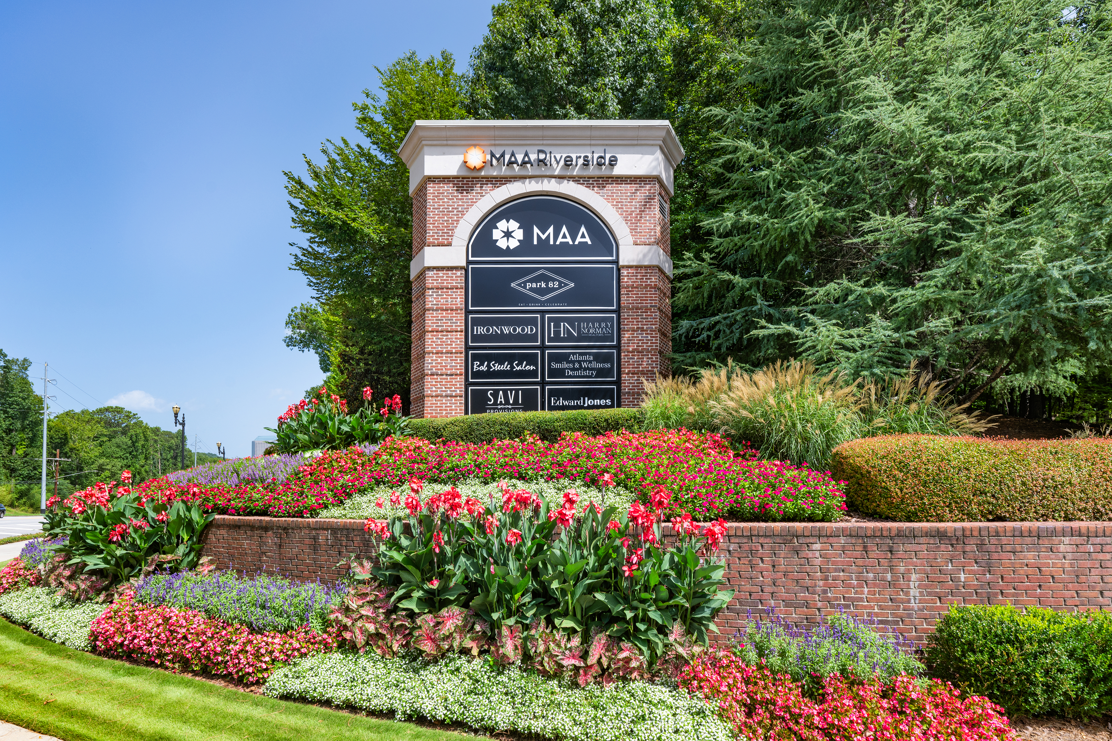 Signage at MAA Riverside luxury apartment homes in Atlanta, GA