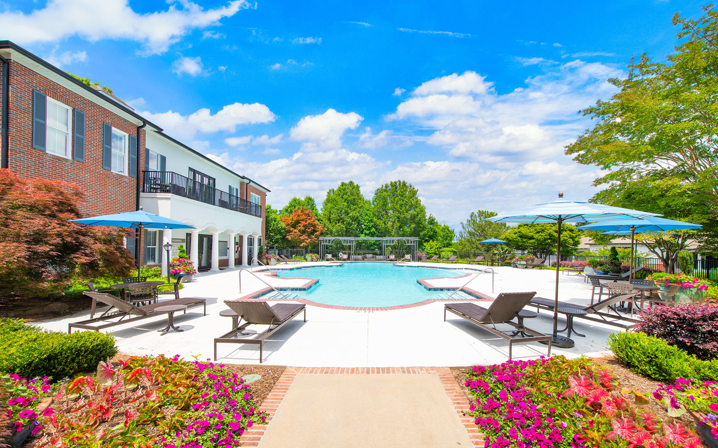 Luxury pool at MAA Spring luxury apartment homes in Smyrna, GA