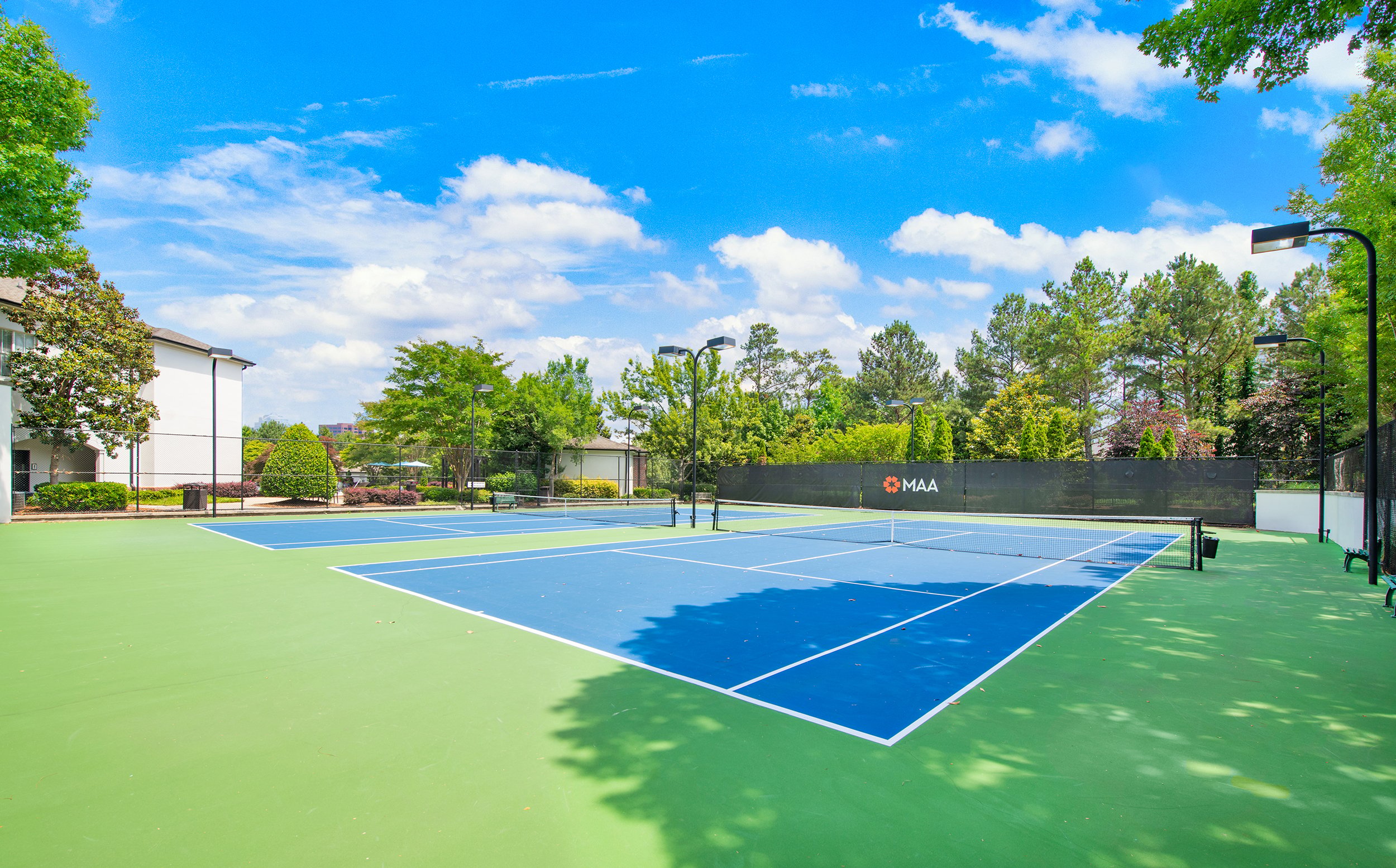 Tennis courts at MAA Spring luxury apartment homes in Smyrna, GA