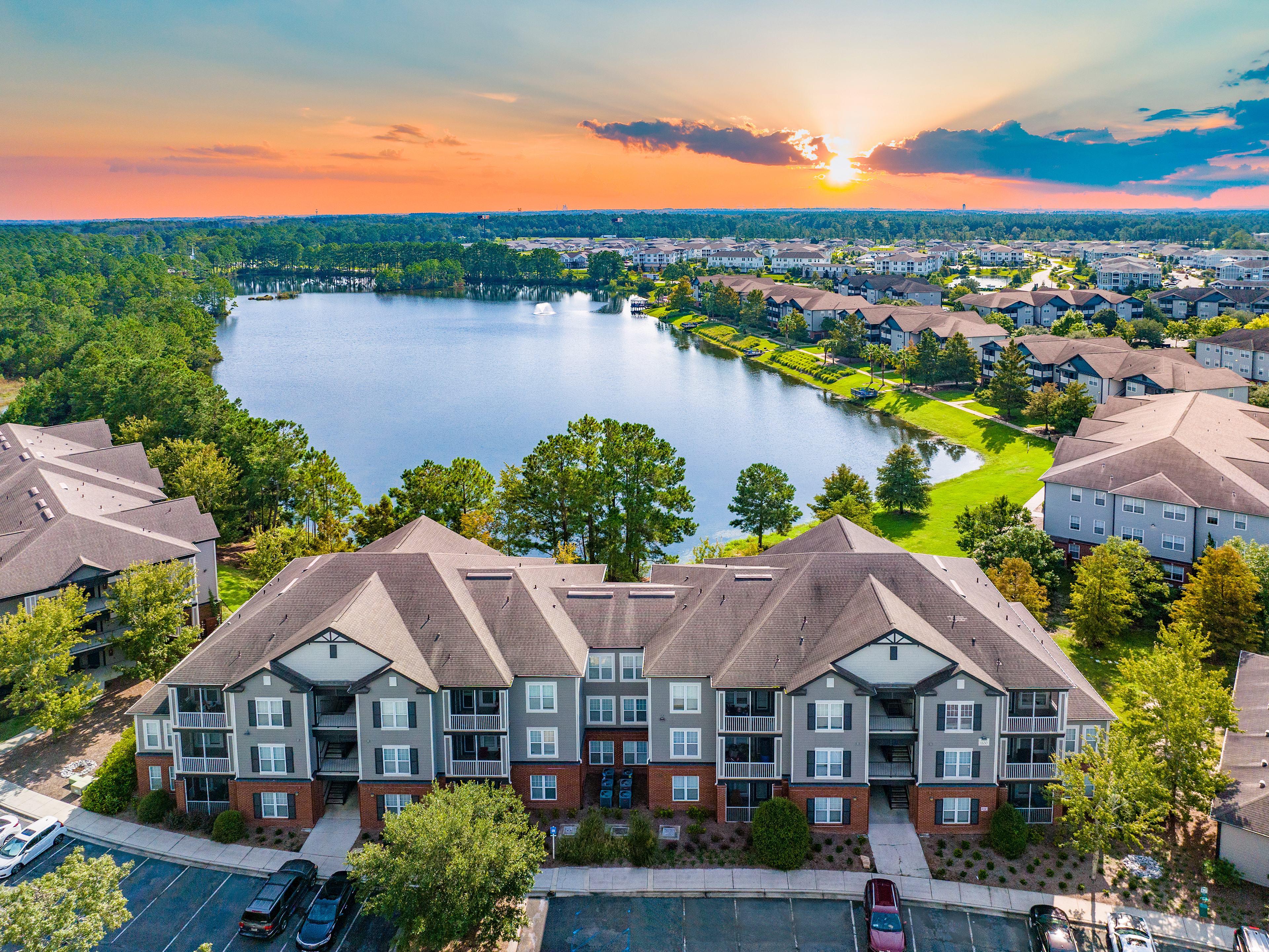 Building at MAA Benton luxury apartment homes in Savannah, GA