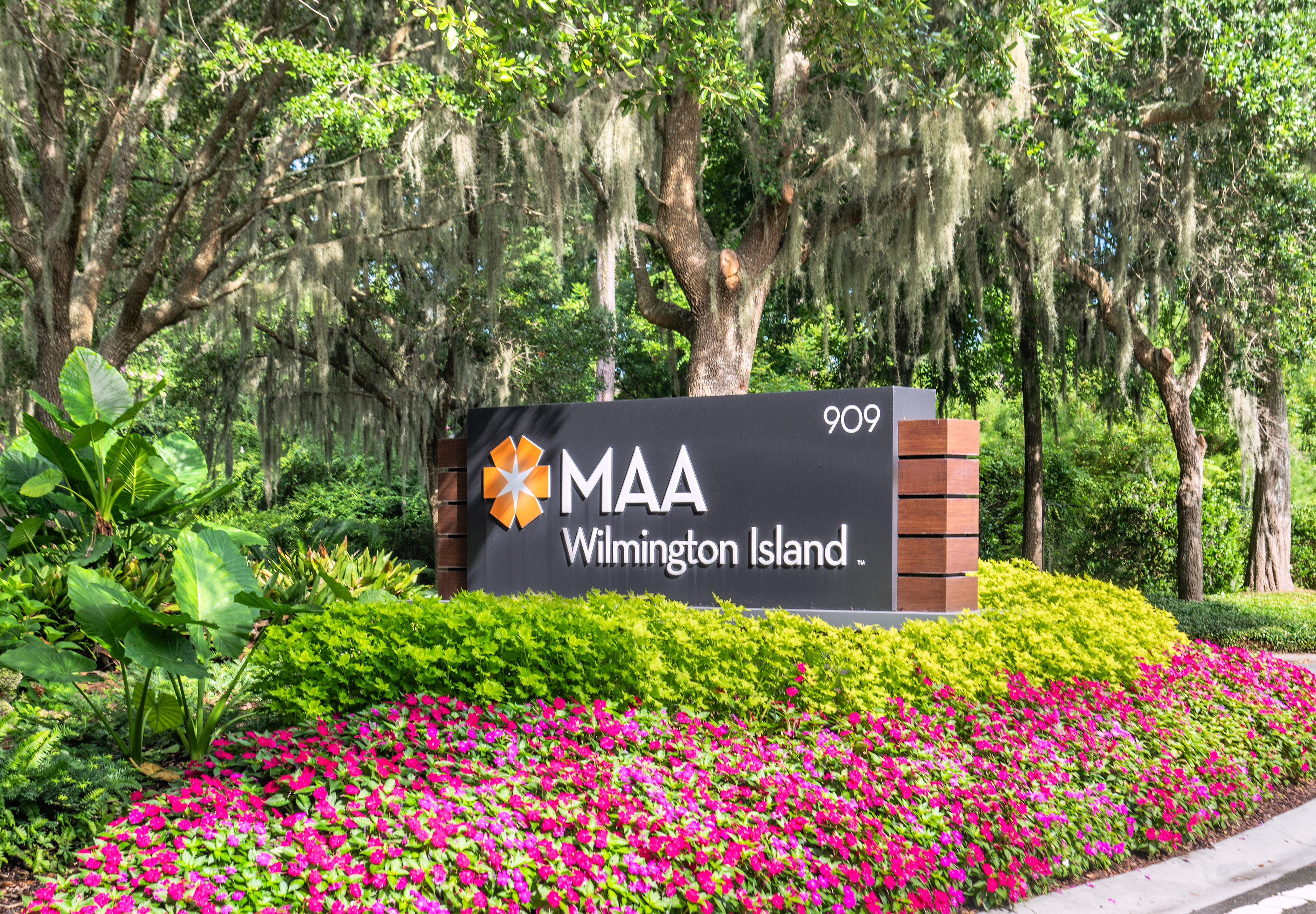Signage at MAA Wilmington Island luxury apartment homes in Savannah, GA