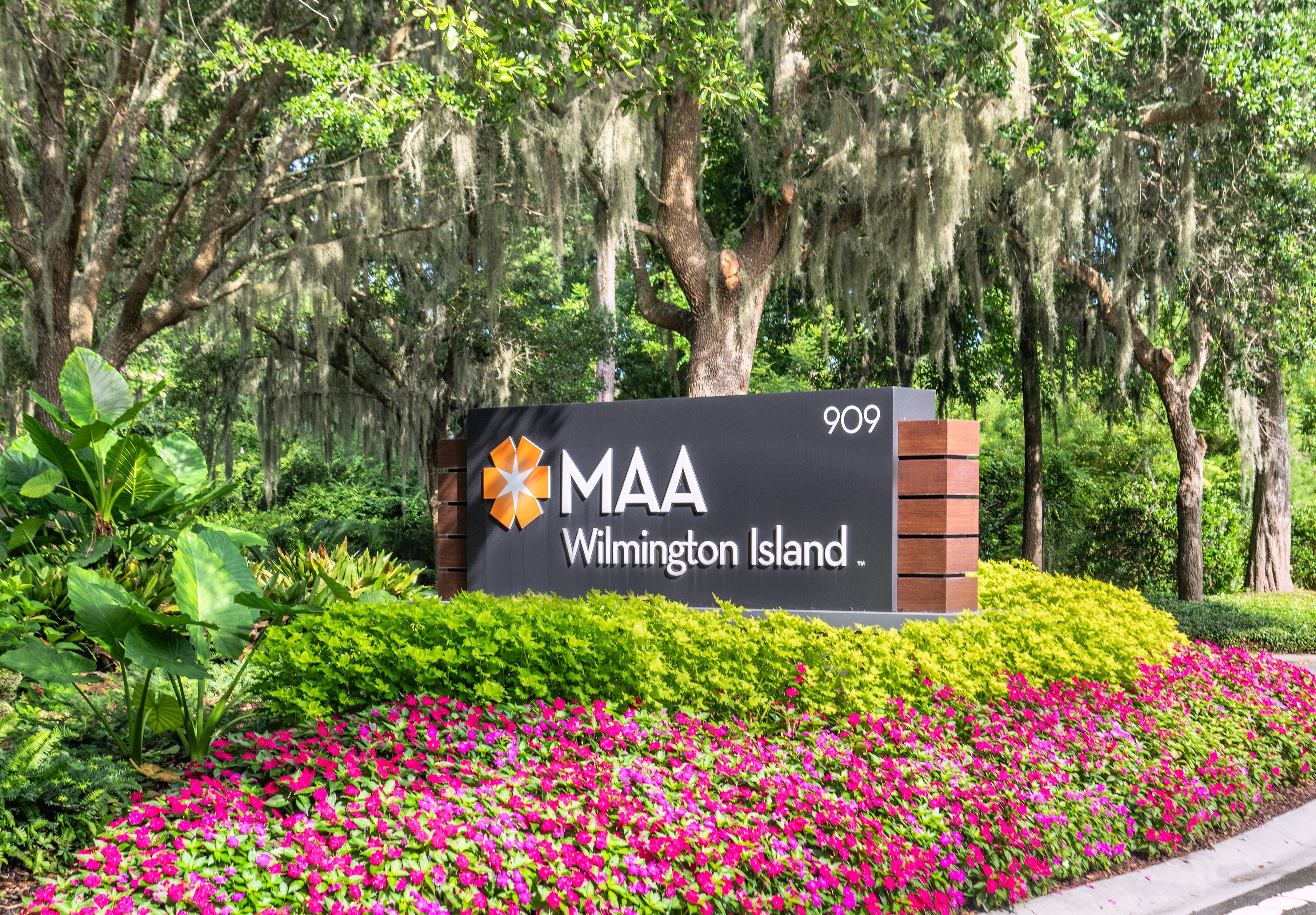 Signage at MAA Wilmington Island luxury apartment homes in Savannah, GA