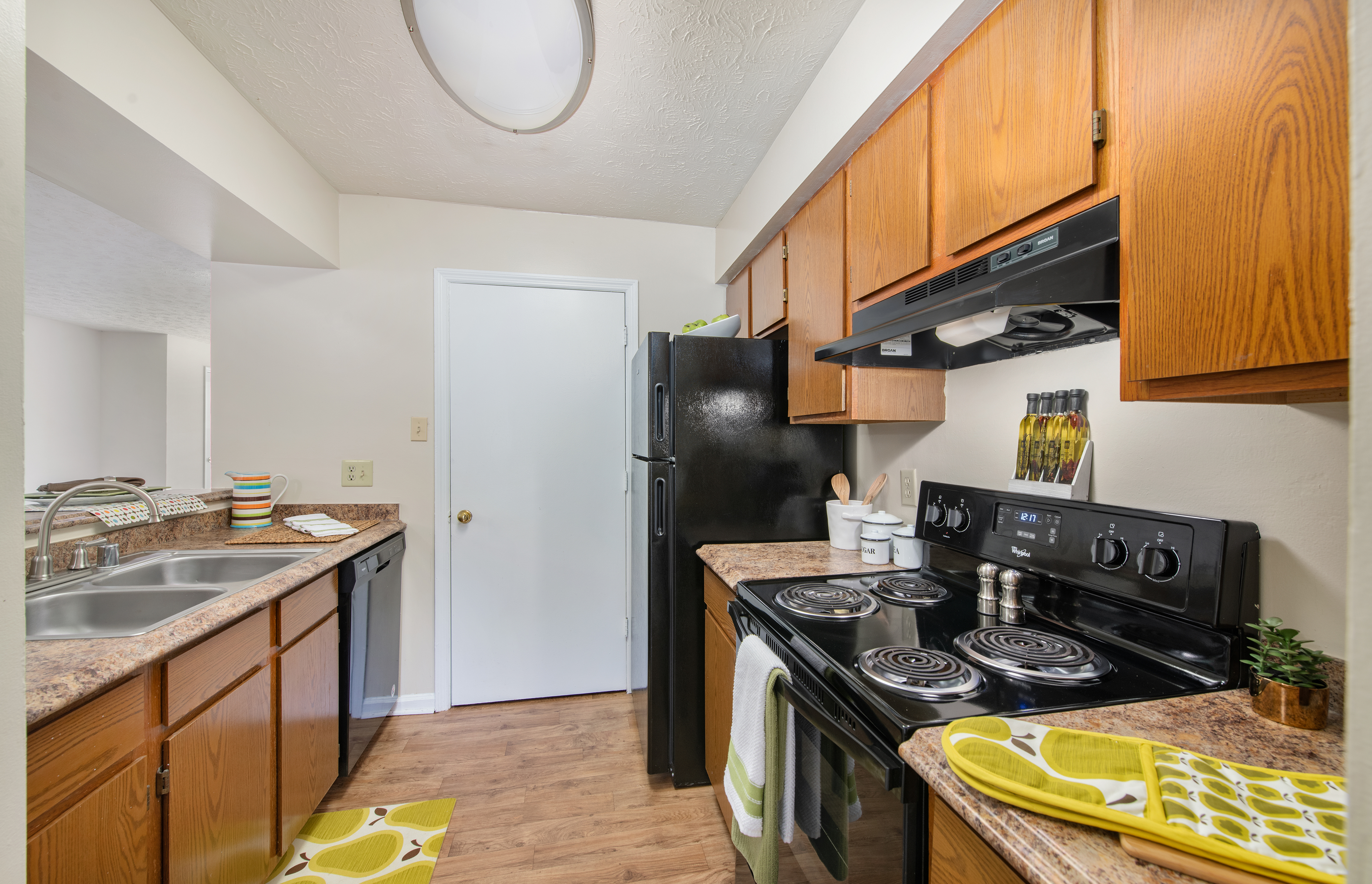 Kitchen at MAA Mansion luxury apartment homes in Raleigh, NC