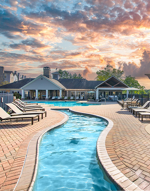 Pool at MAA Pinnacle