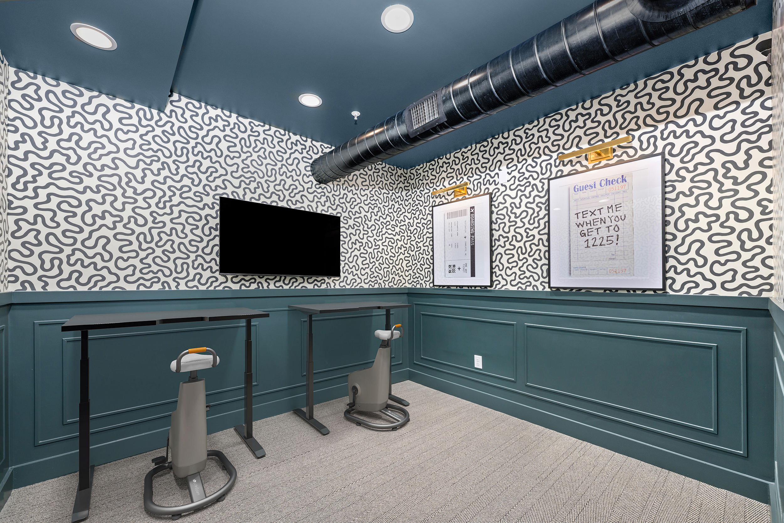 Business center at MAA 1225 luxury apartment homes in Charlotte, NC