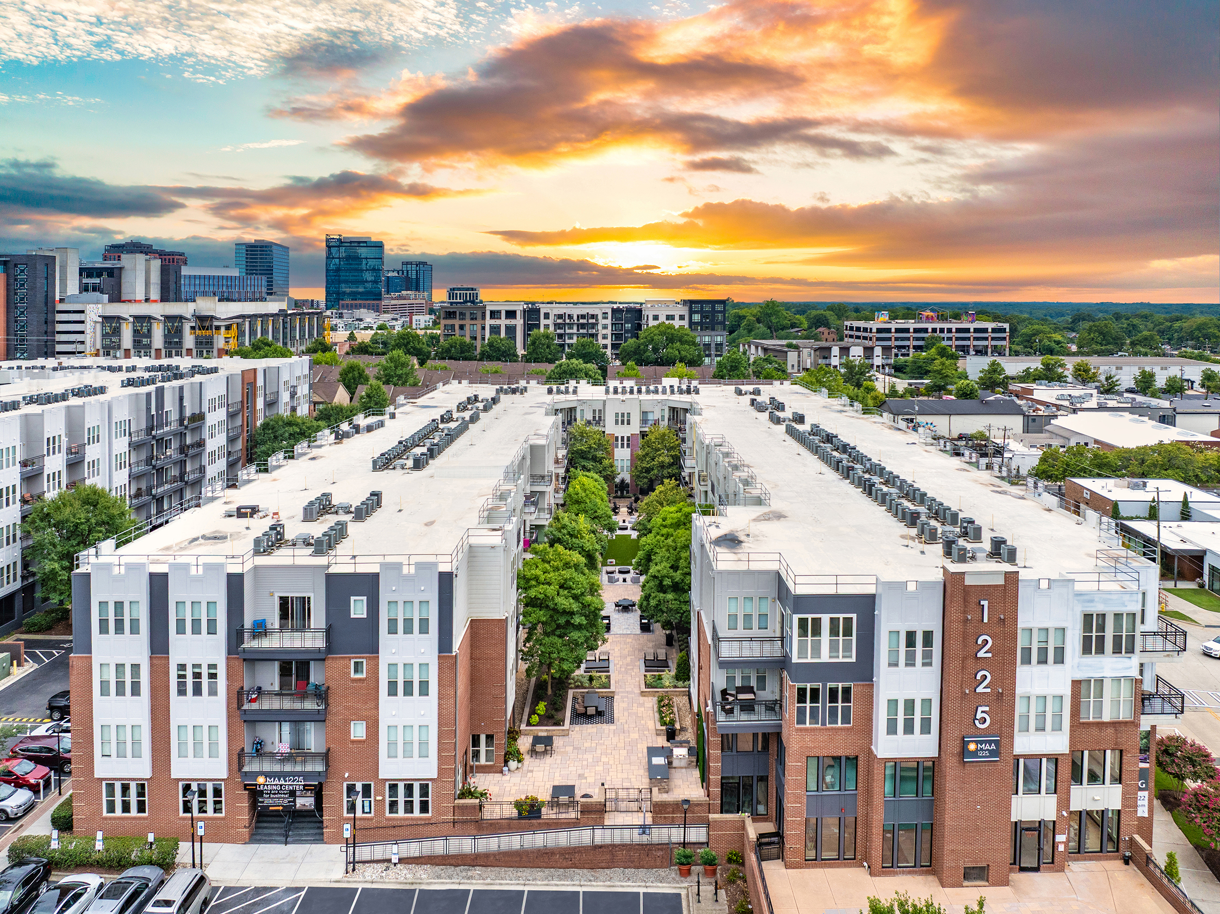 Building at MAA 1225 luxury apartment homes in Charlotte, NC