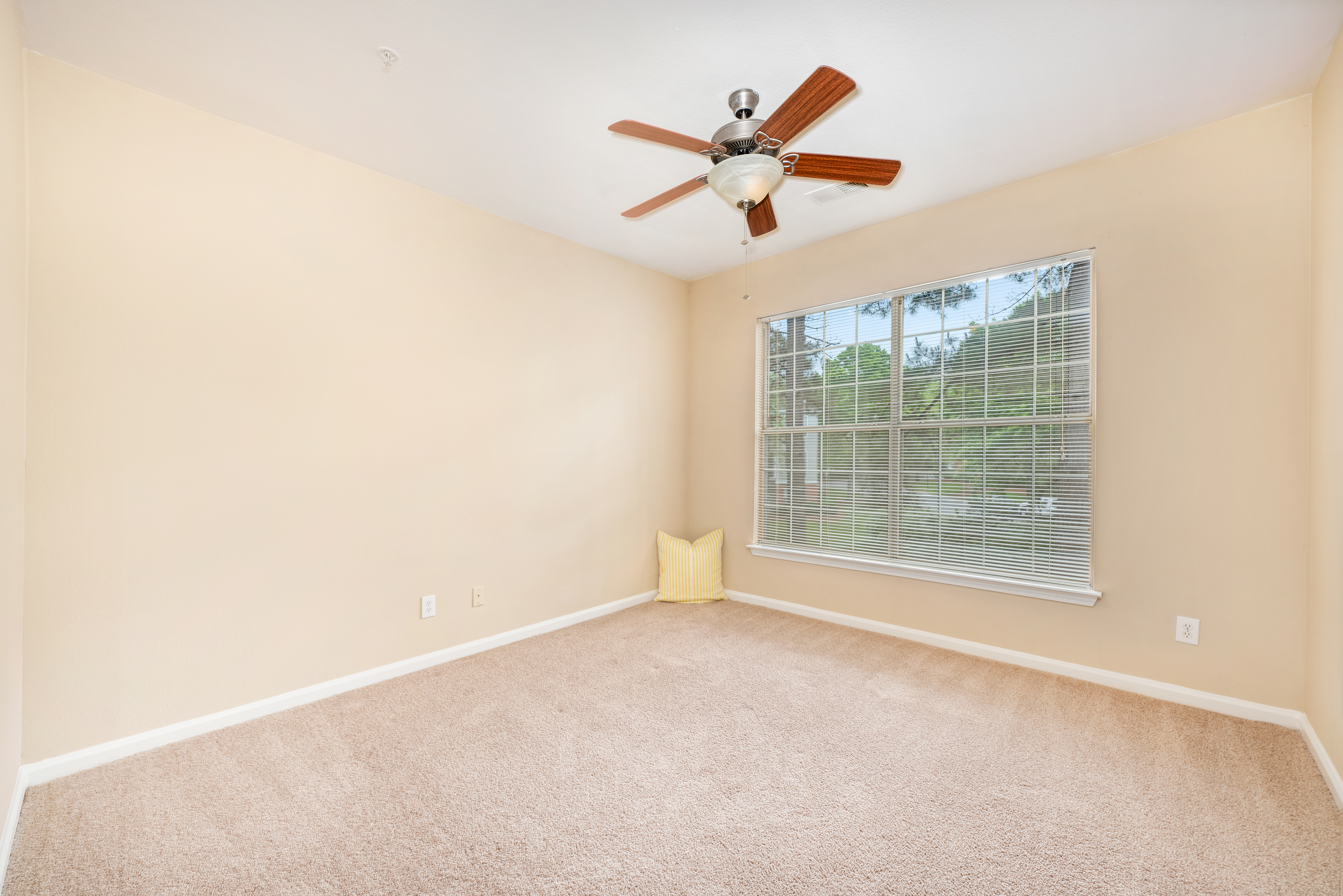 Bedroom at MAA Beverly Crest luxury apartment homes in Charlotte, NC