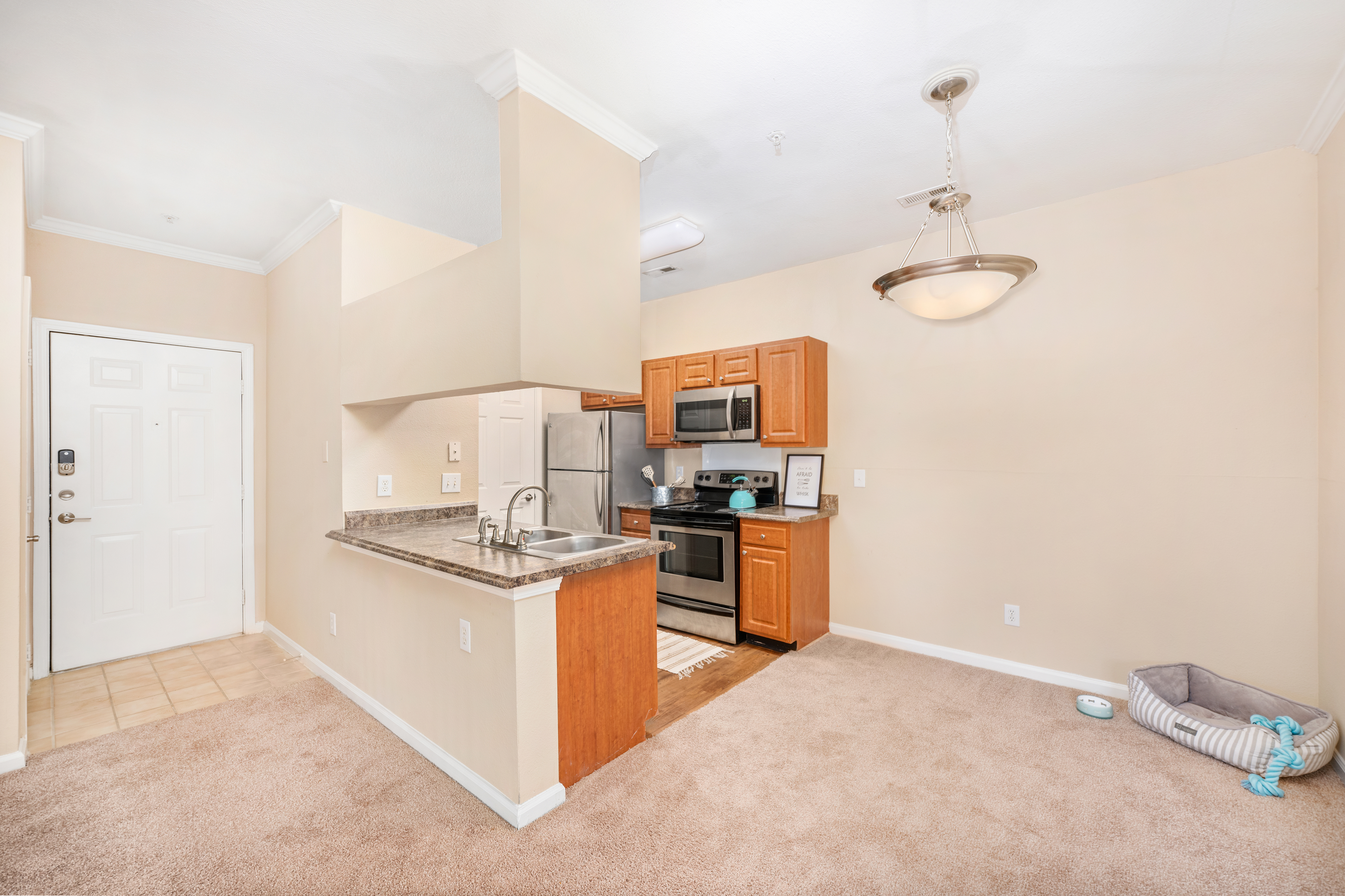 Kitchen and Dining at MAA Beverly Crest luxury apartment homes in Charlotte, NC