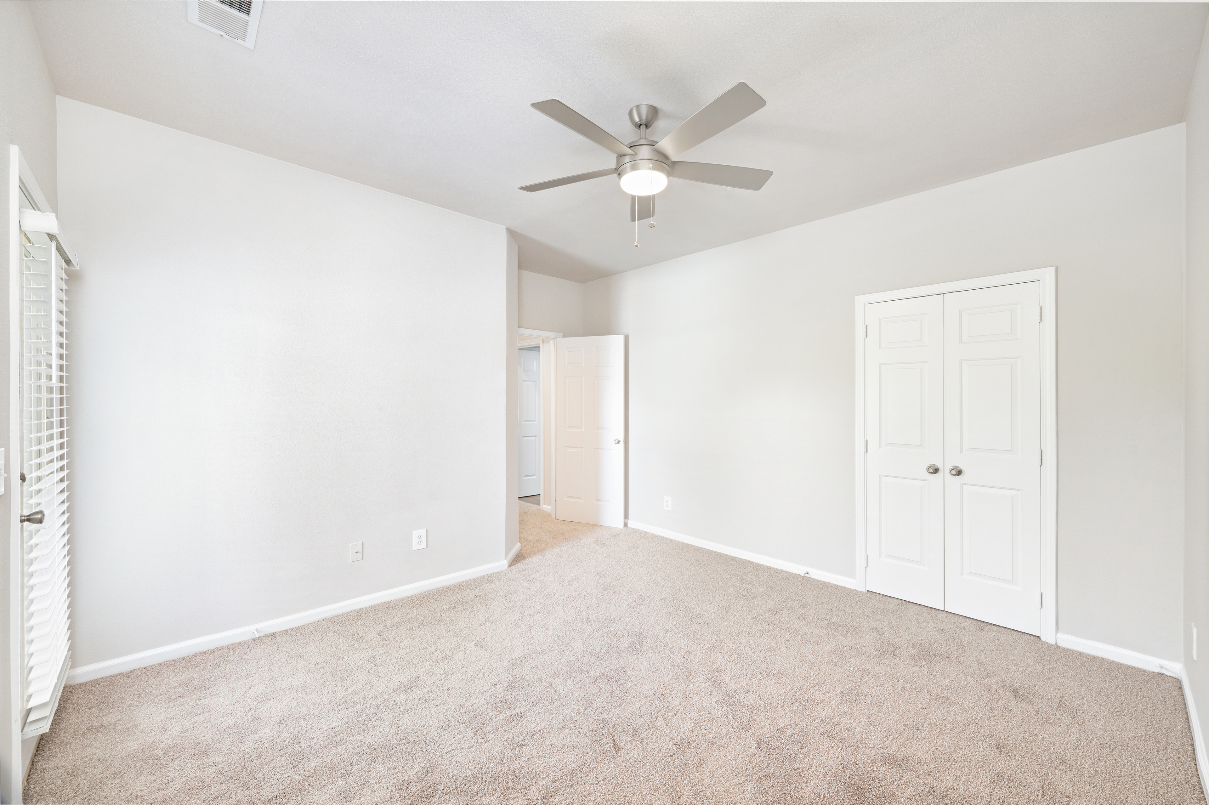 Bedroom at MAA Beverly Crest luxury apartment homes in Charlotte, NC