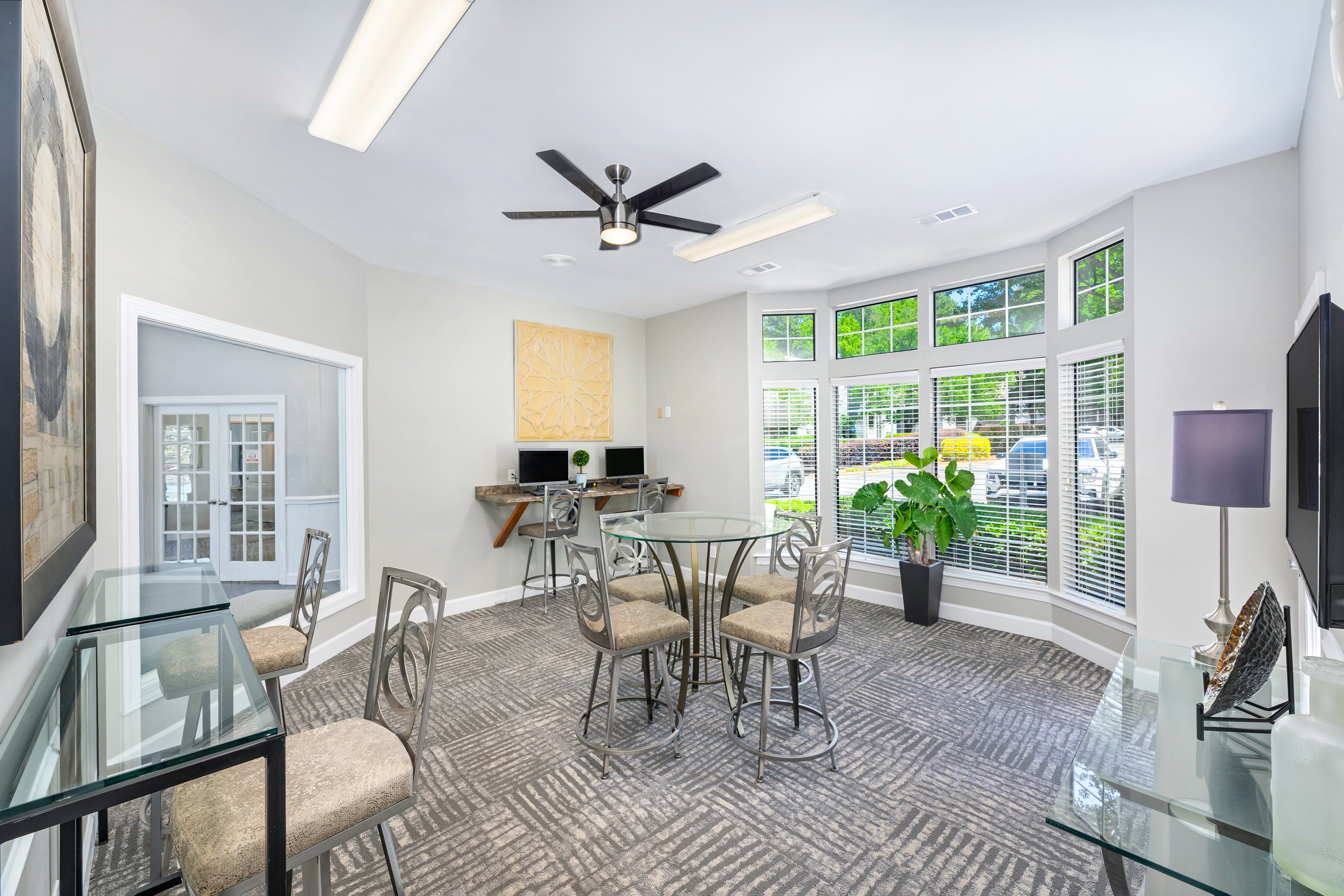 Business center at MAA Fifty-One luxury apartment home in Charlotte, NC