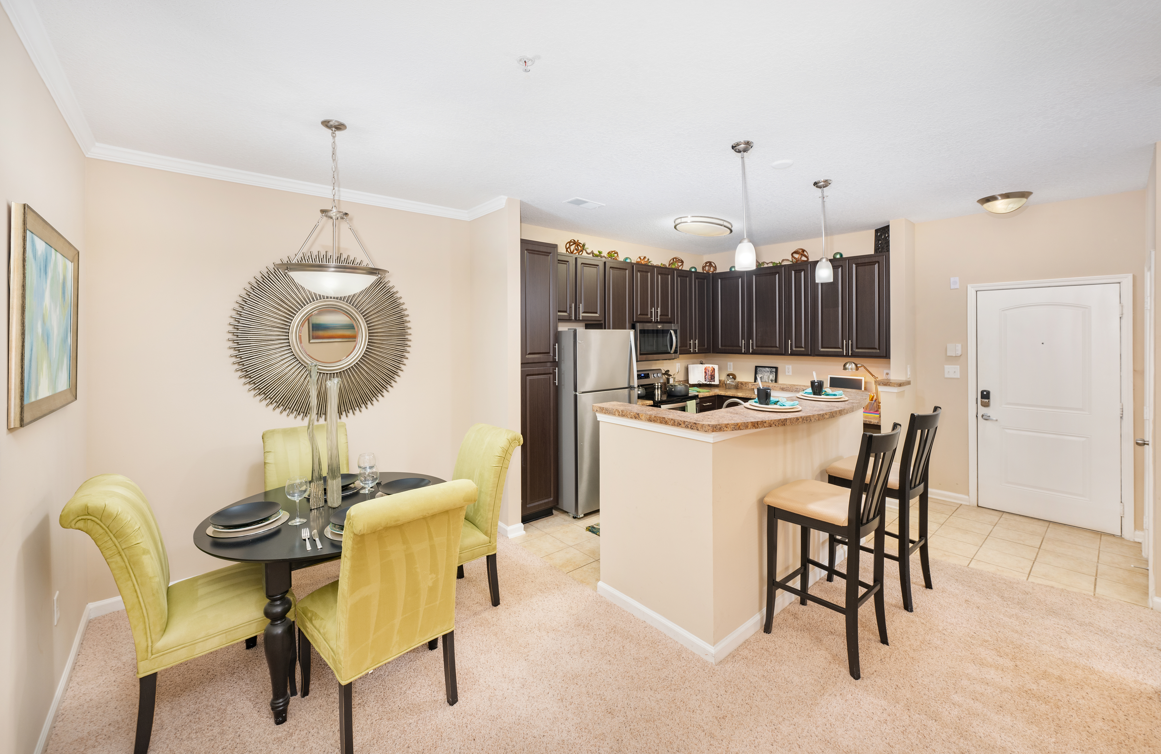 Kitchen and dining at MAA Huntersville luxury apartment homes in Charlotte, NC
