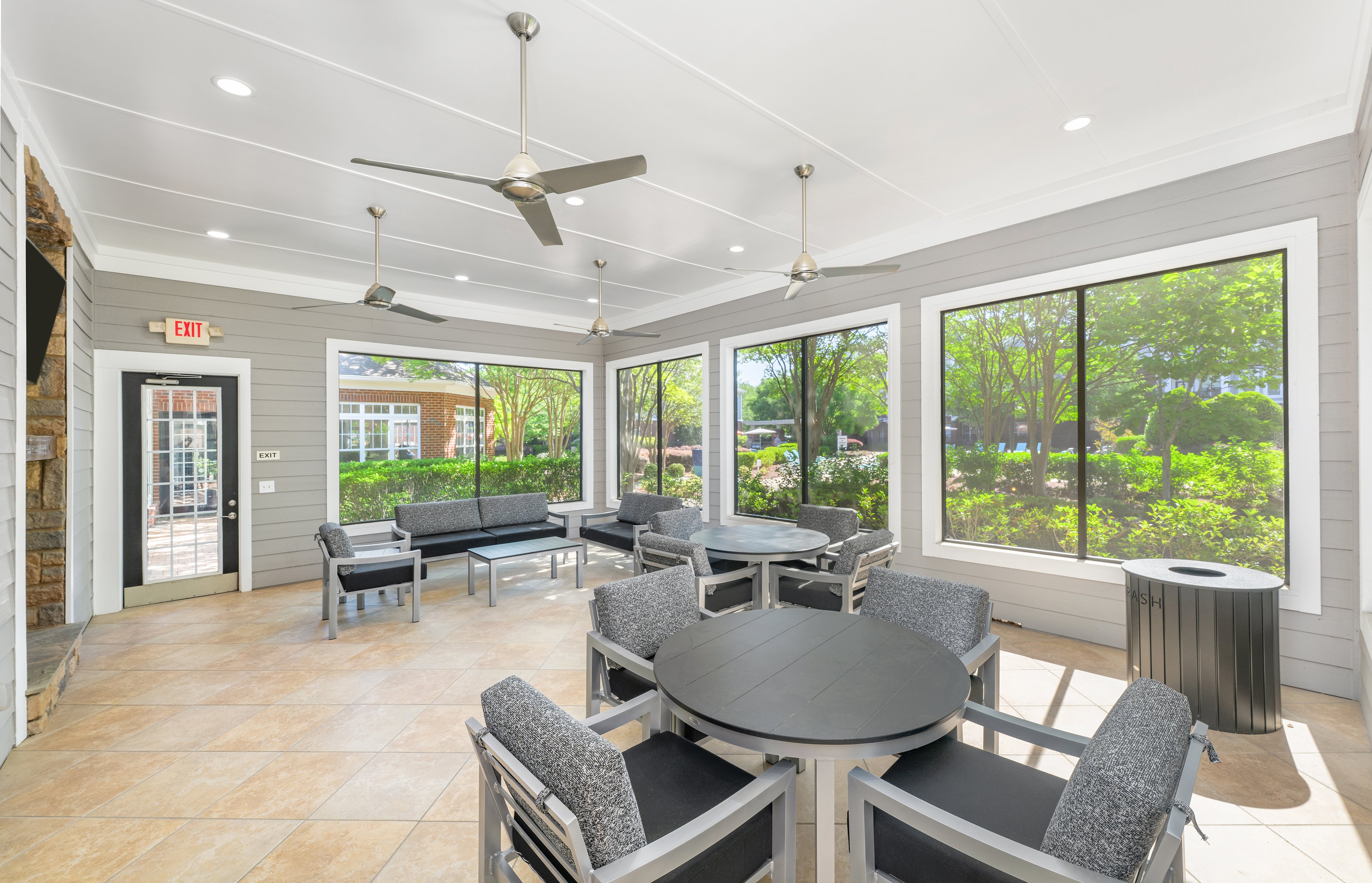 Lounge at MAA Fifty-One luxury apartment homes in Charlotte, NC