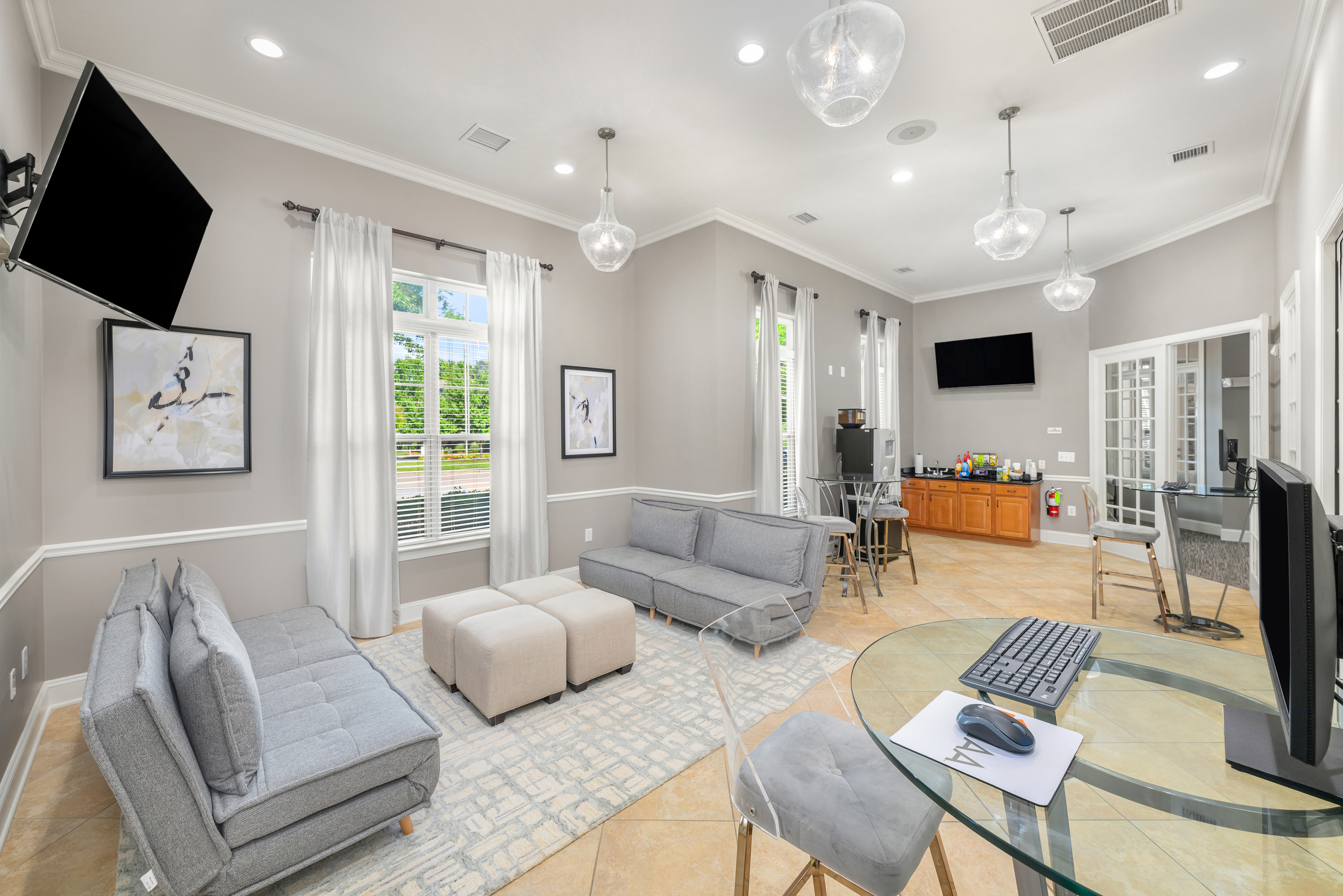 Lounge at MAA Fifty-One luxury apartment homes in Charlotte, NC