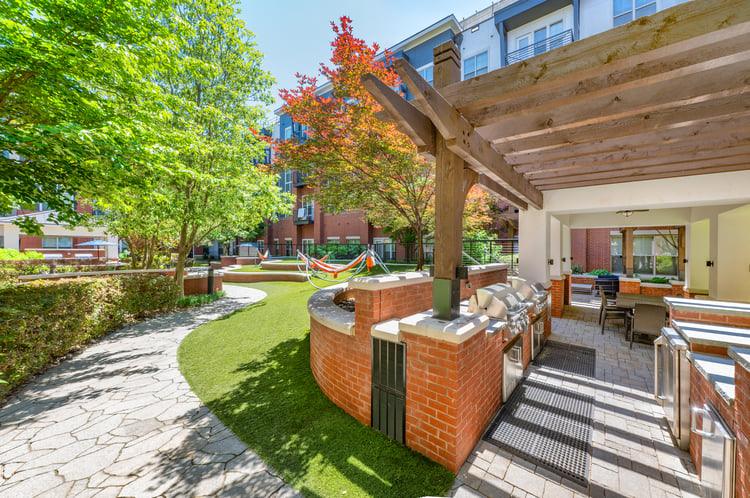 Grill area at MAA Reserve luxury apartment homes in Charlotte, NC