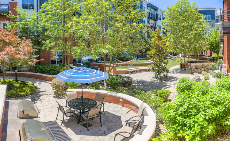 Outdoor lounge at MAA Reserve luxury apartment homes in Charlotte, NC