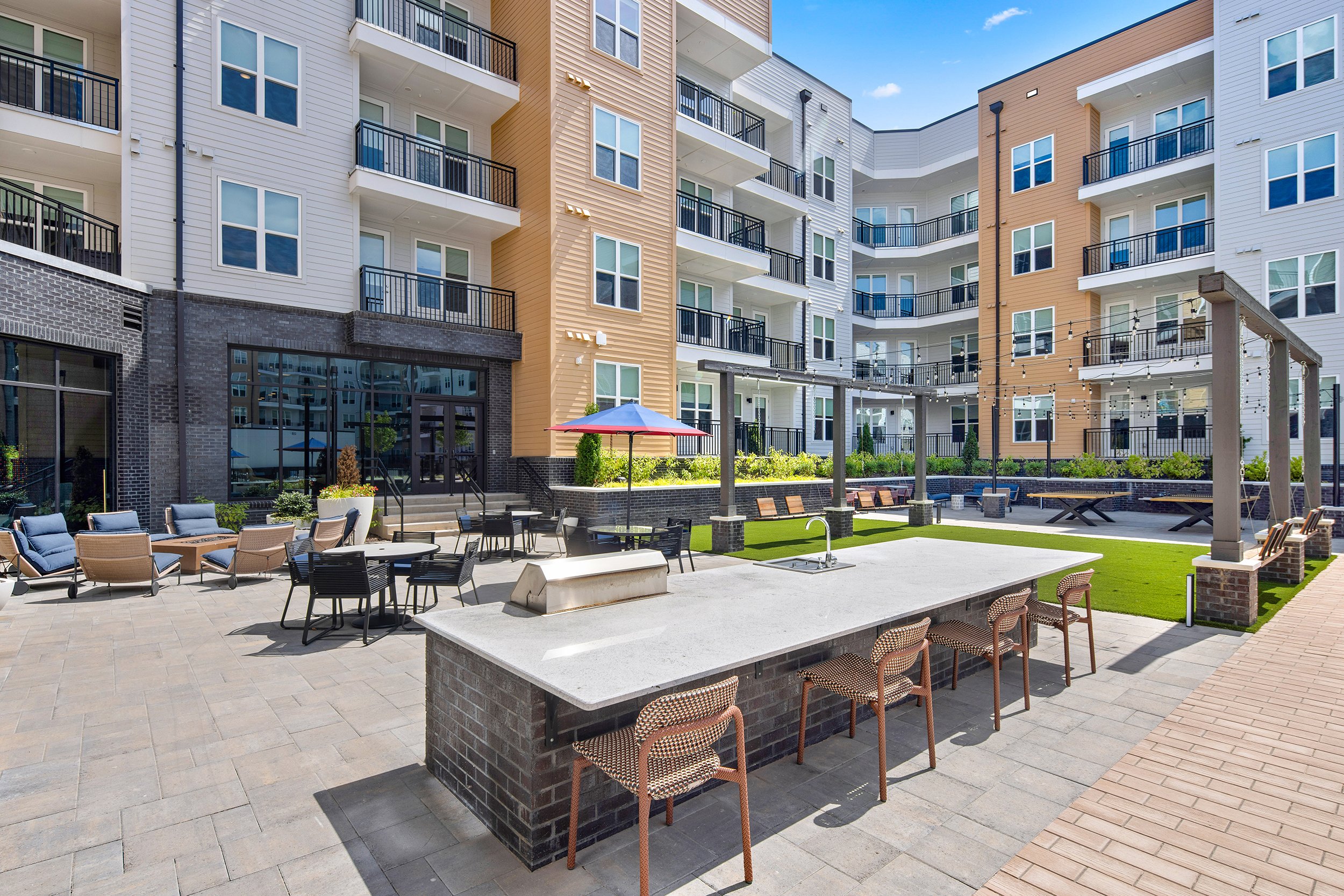 Pool lounge at MAA Nixie luxury apartment homes in Durham, NC