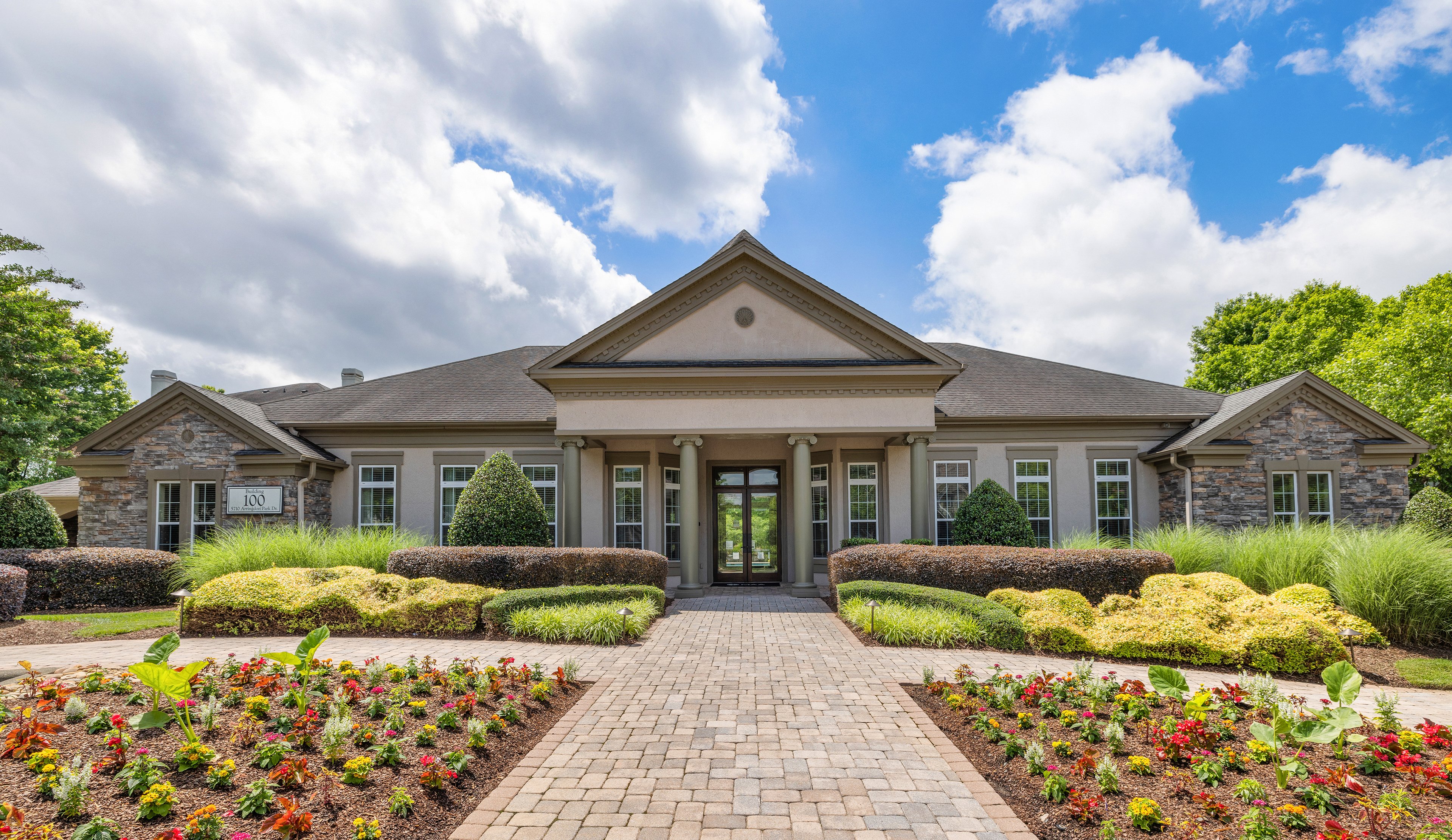 Leasing exterior at MAA Arringdon luxury apartment homes in Morrisville, NC
