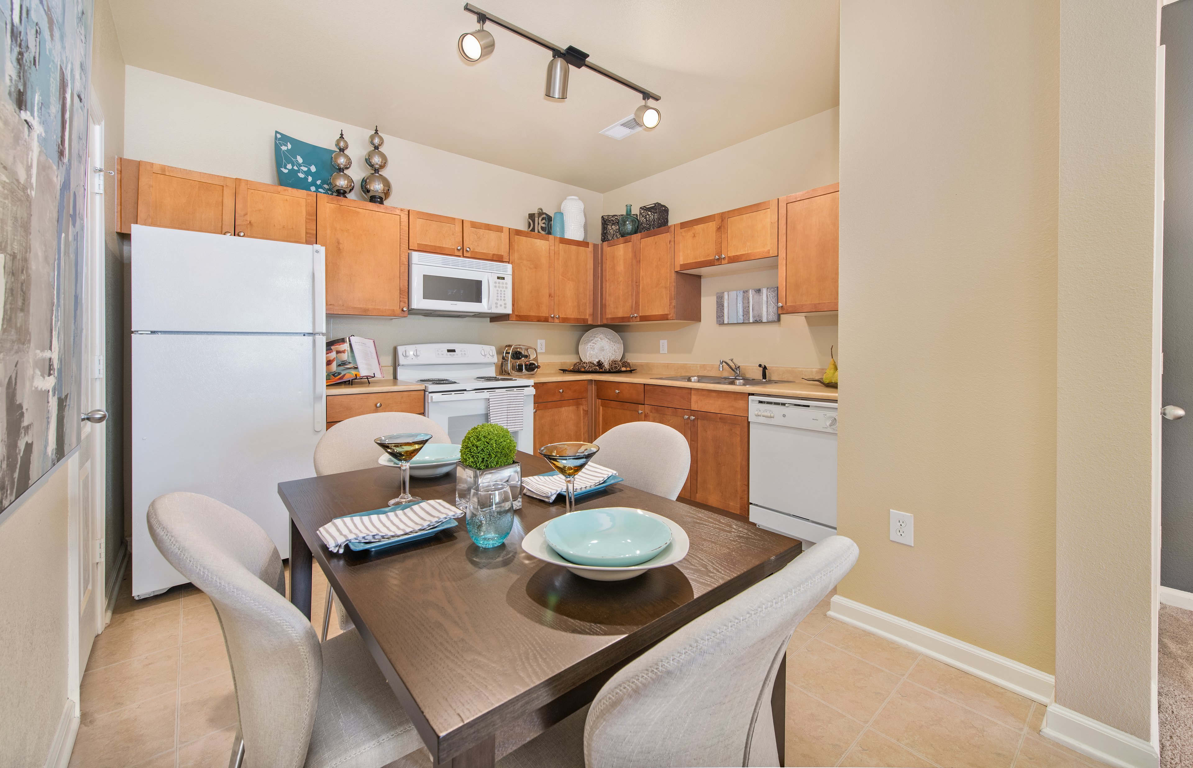 Dining room at MAA Providence luxury apartment homes in Raleigh, NC