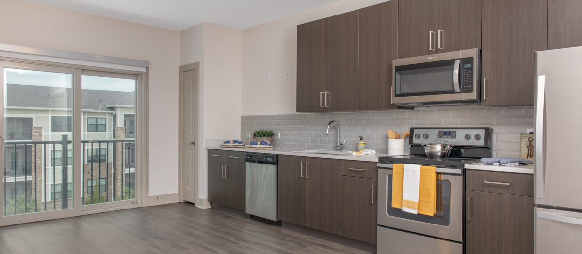Model Kitchen2 at MAA 1201 Midtown luxury apartment homes in Mt. Pleasant, SC