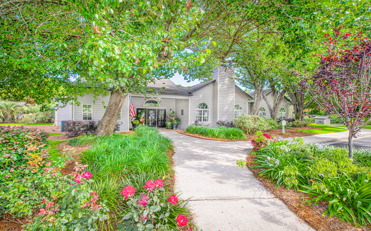 Exterior at MAA Hampton Pointe luxury apartment homes in Charleston, SC
