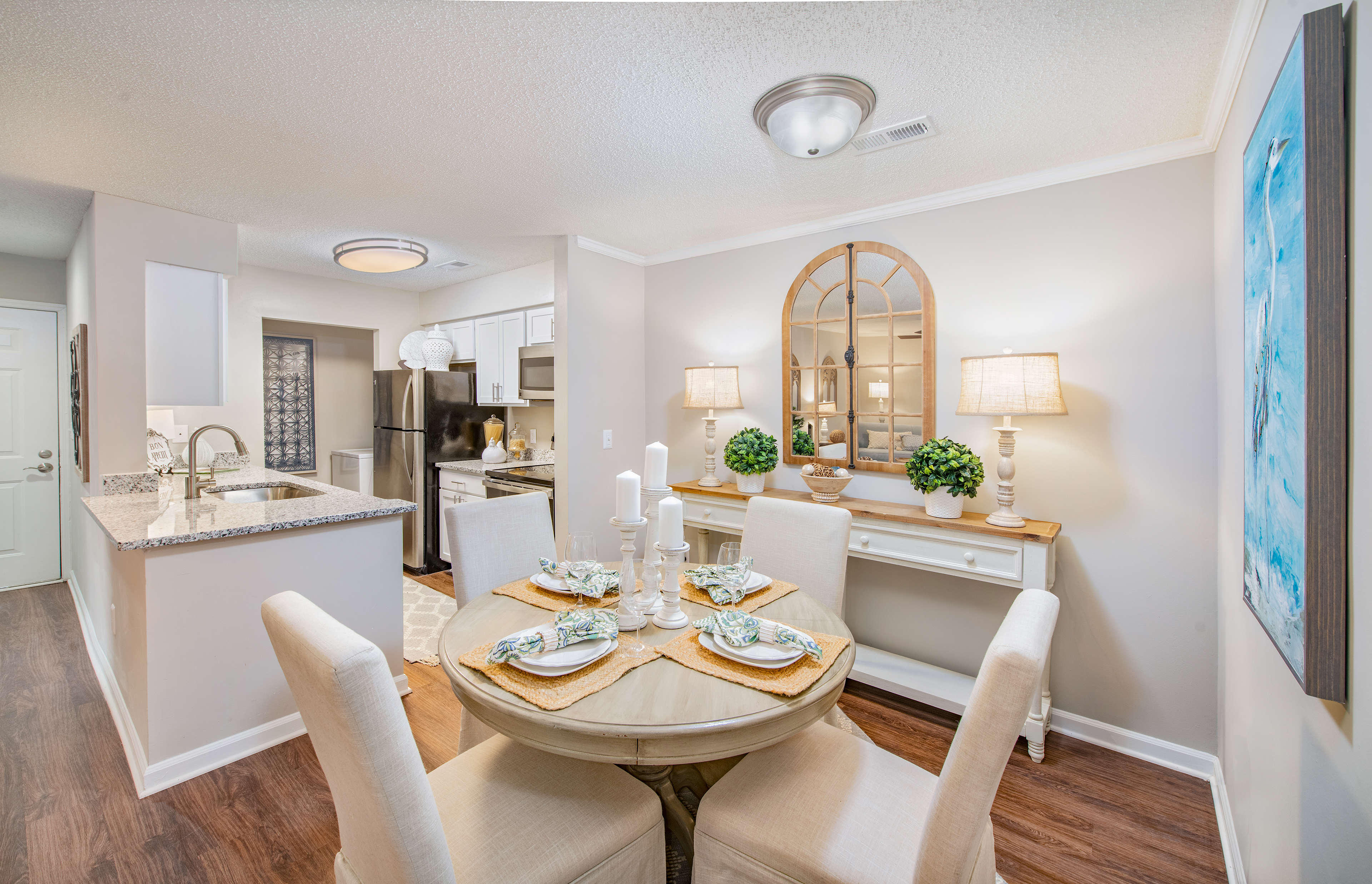 Dining area at MAA Runaway Bay luxury apartment homes in Mt Pleasant, SC