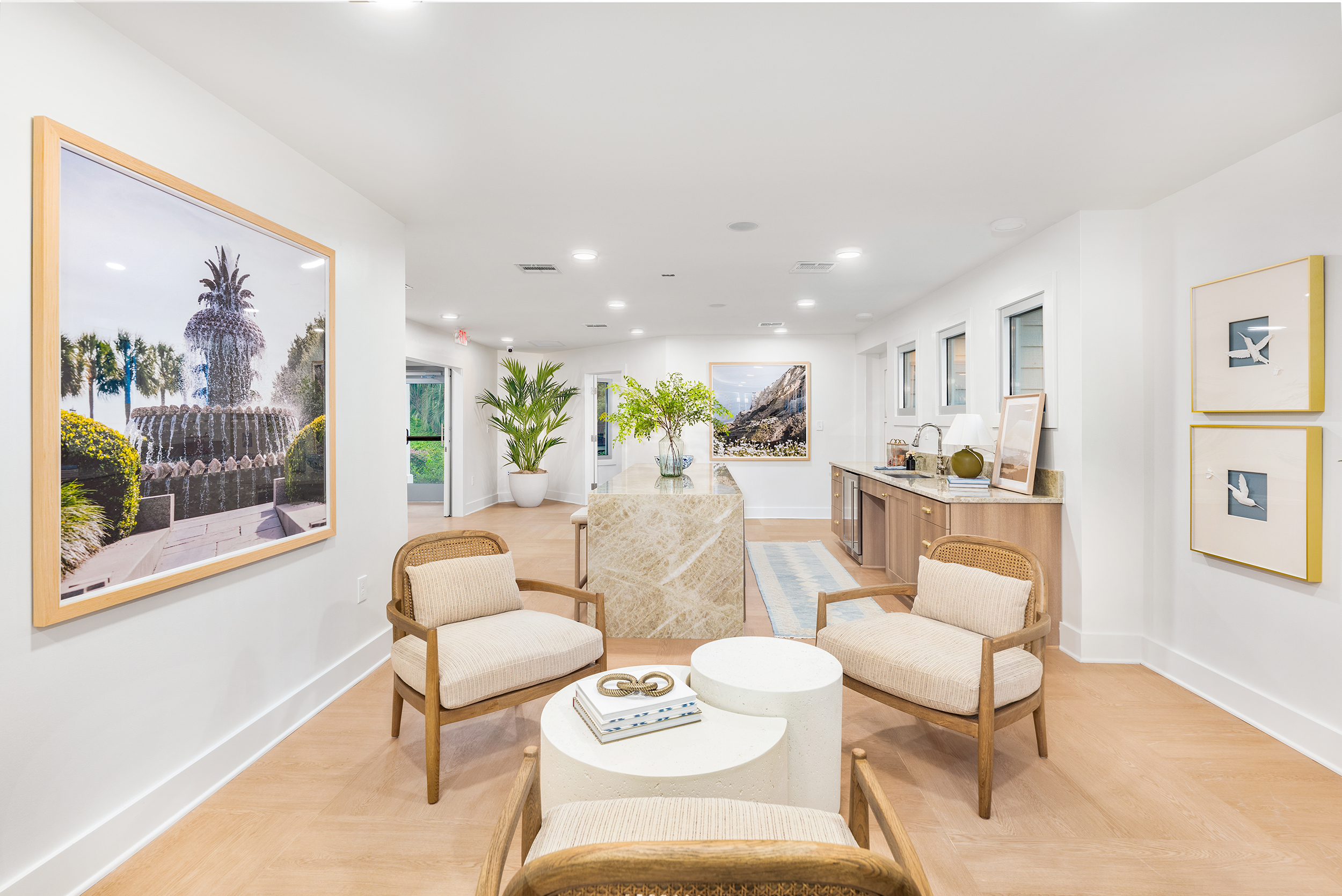 Lounge at MAA Runaway Bay luxury apartment homes in Mt. Pleasant, SC