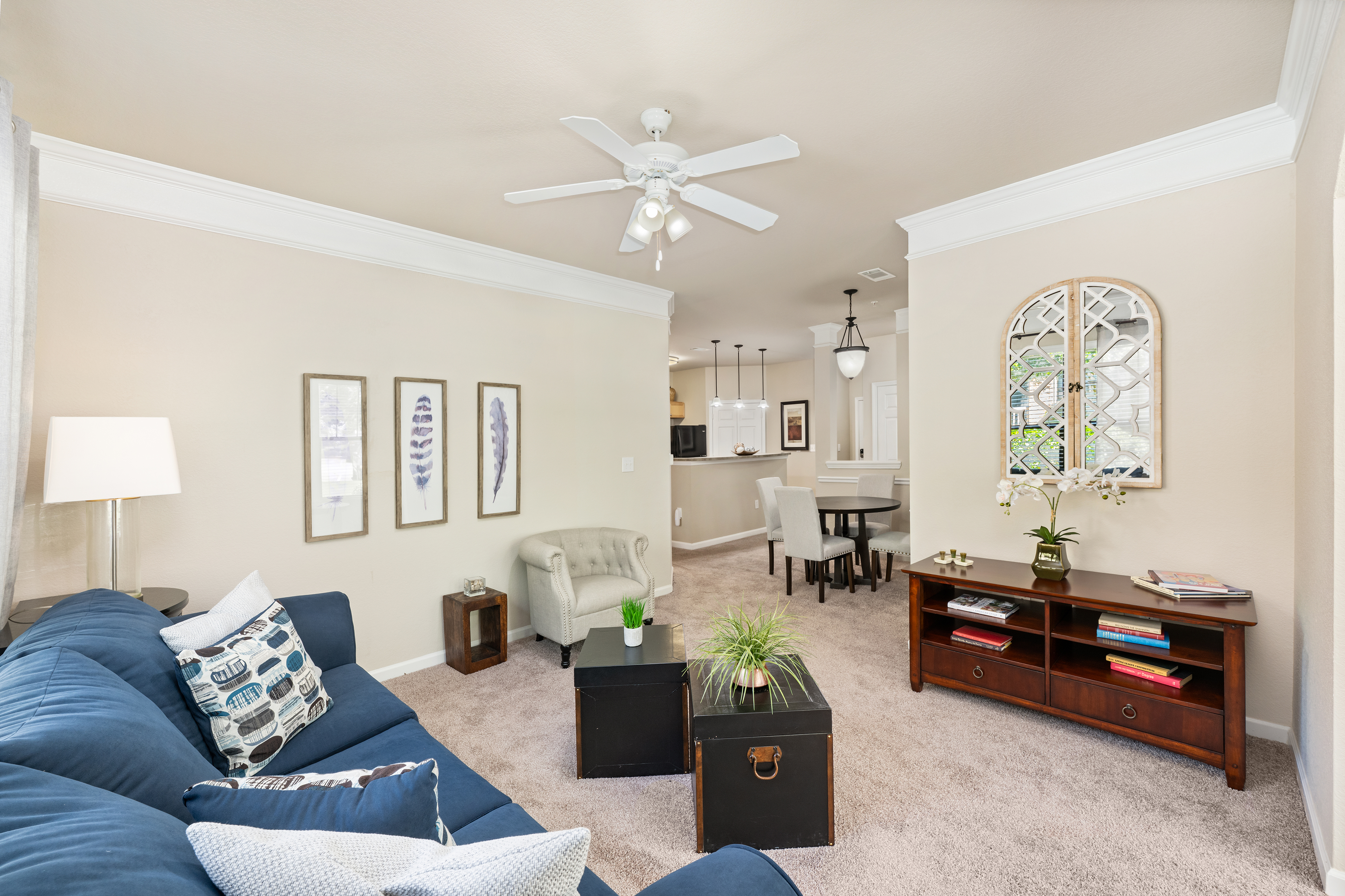 Living room at MAA Point Place luxury apartment homes in Simpsonville, SC