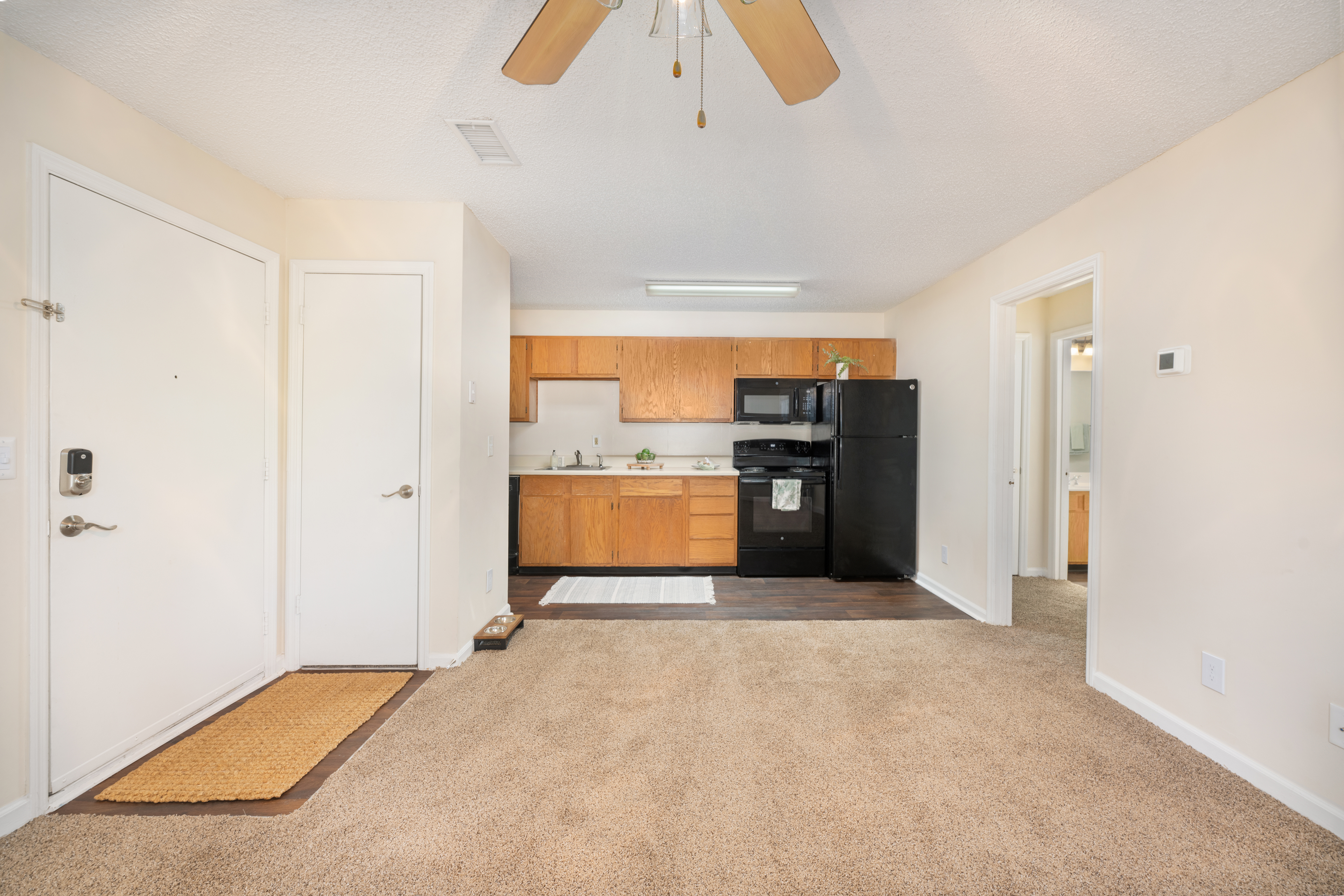 Model at MAA Hamilton luxury apartment homes in Chattanooga, TN
