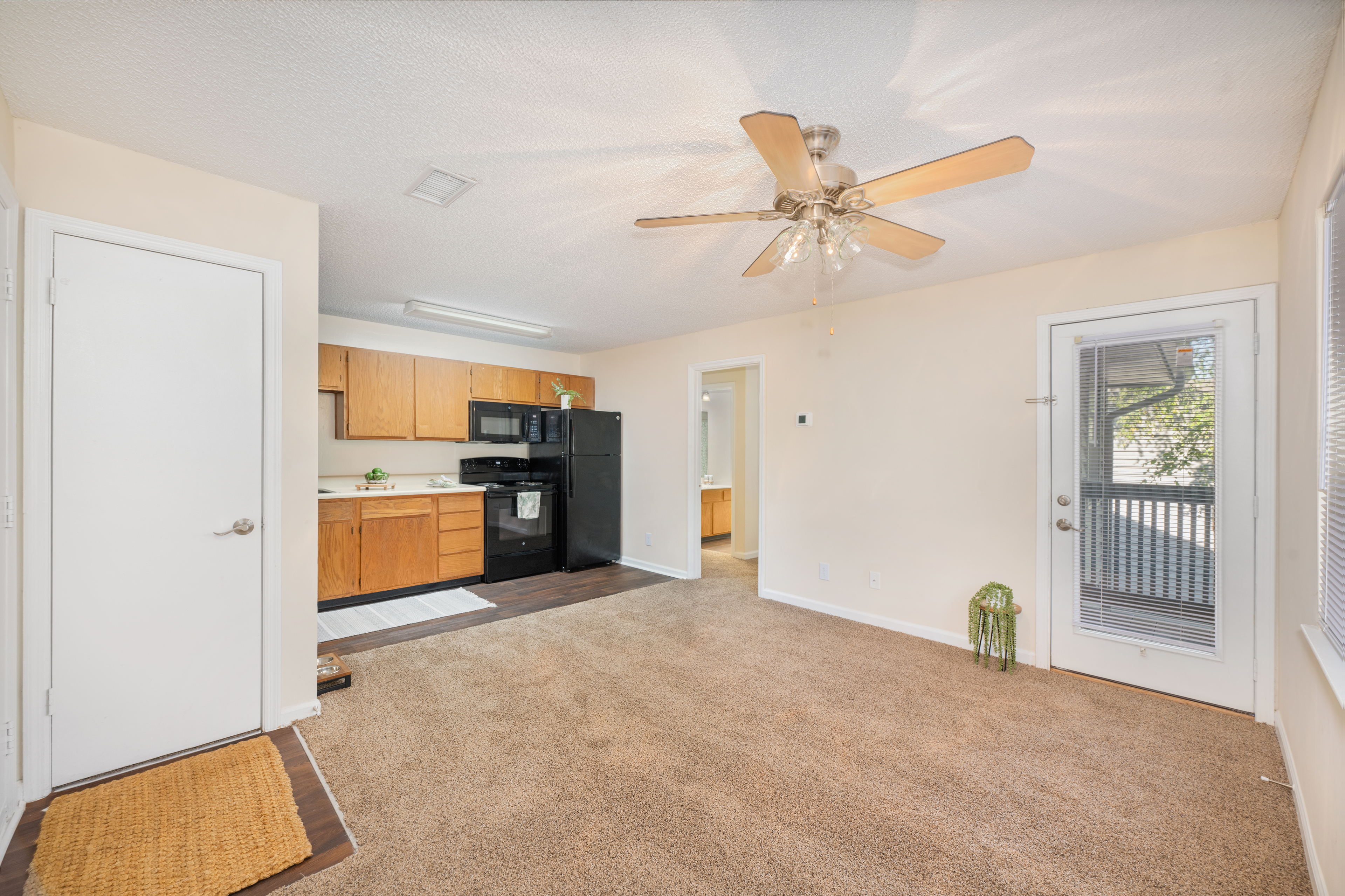 Model at MAA Hamilton luxury apartment homes in Chattanooga, TN