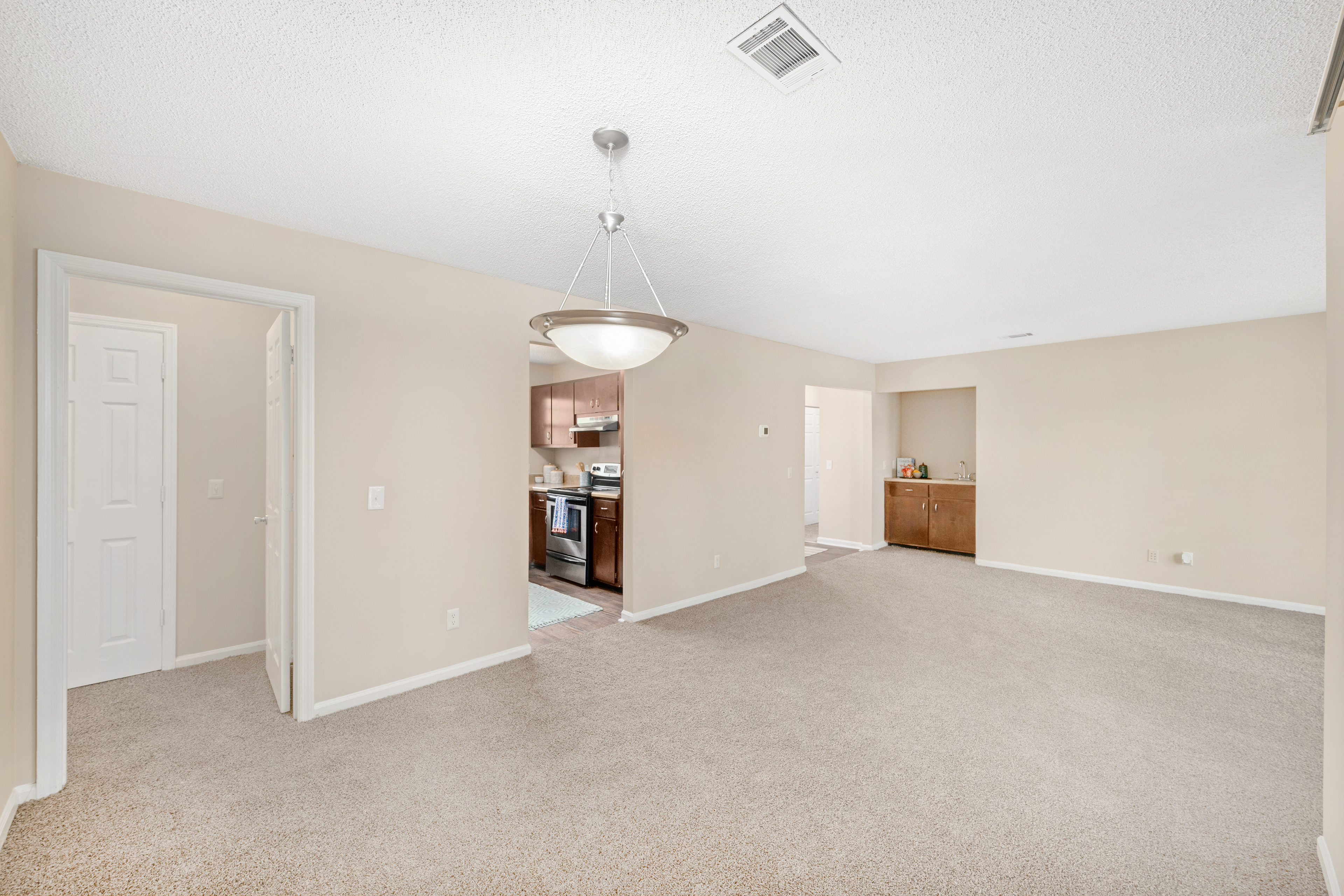 Model at MAA Windridge luxury apartment homes in Chattanooga, TN