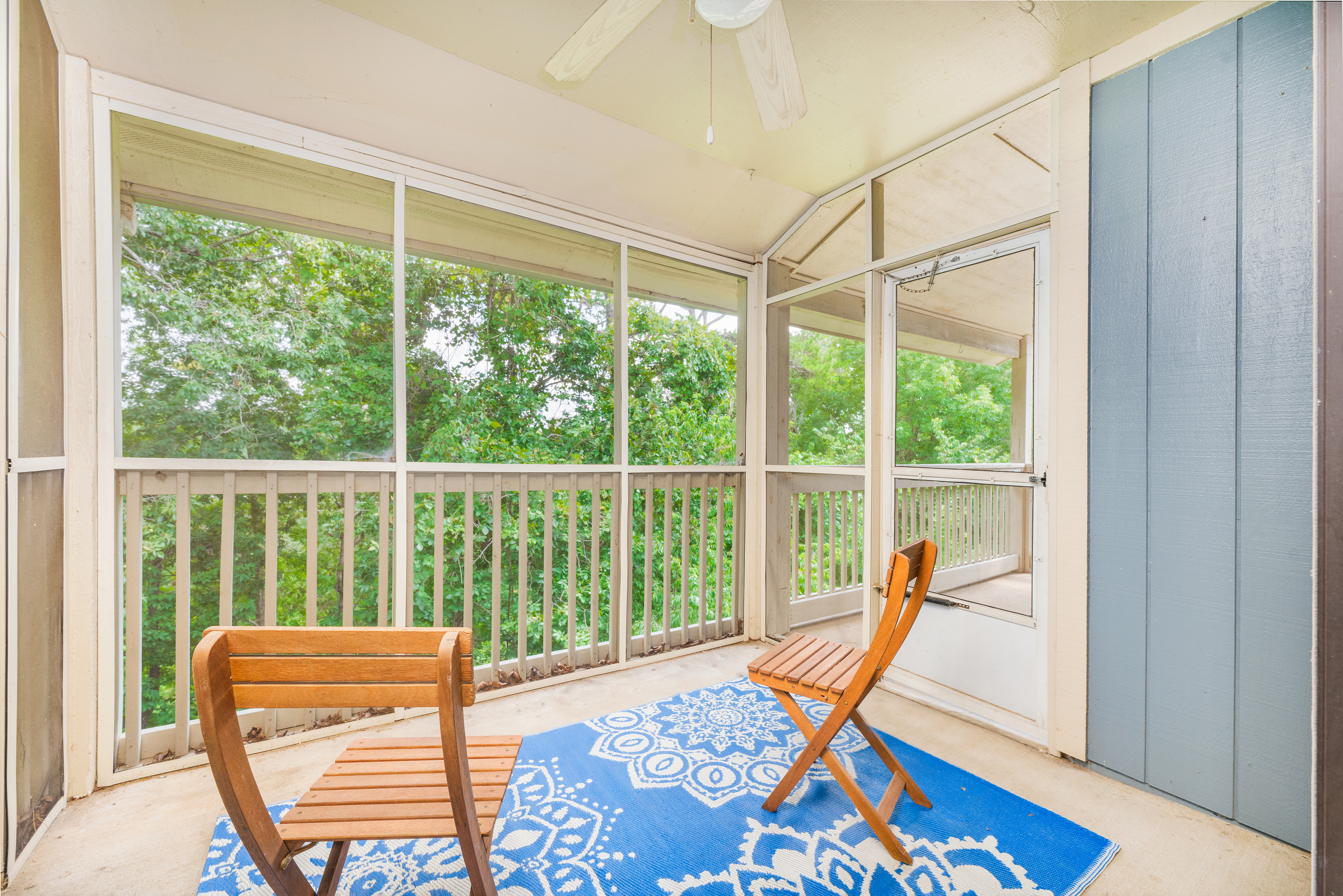 Porch at MAA Windridge luxury apartment homes in Chattanooga, TN