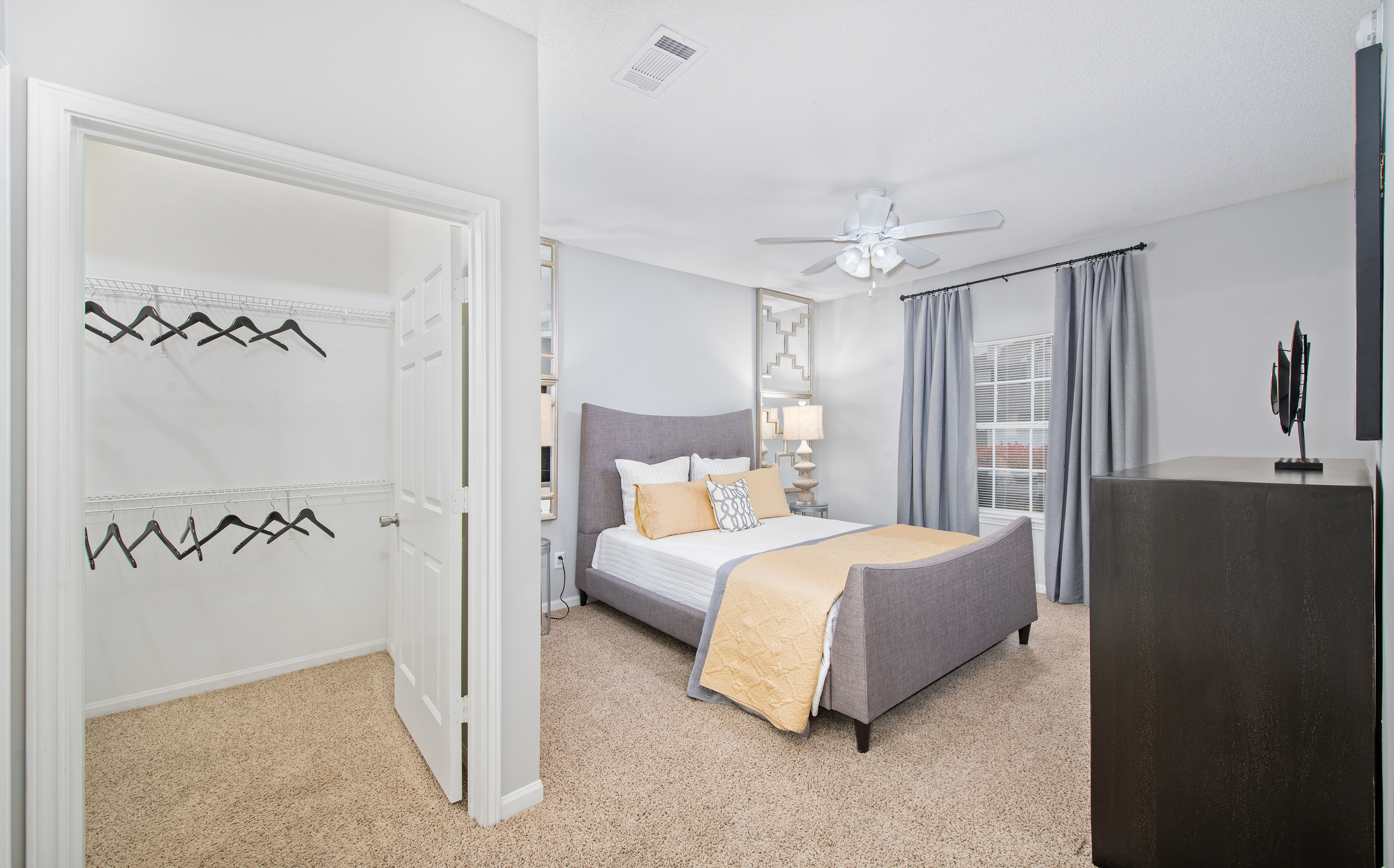 Bedroom at MAA Dexter Lake luxury apartment homes in Cordova, TN