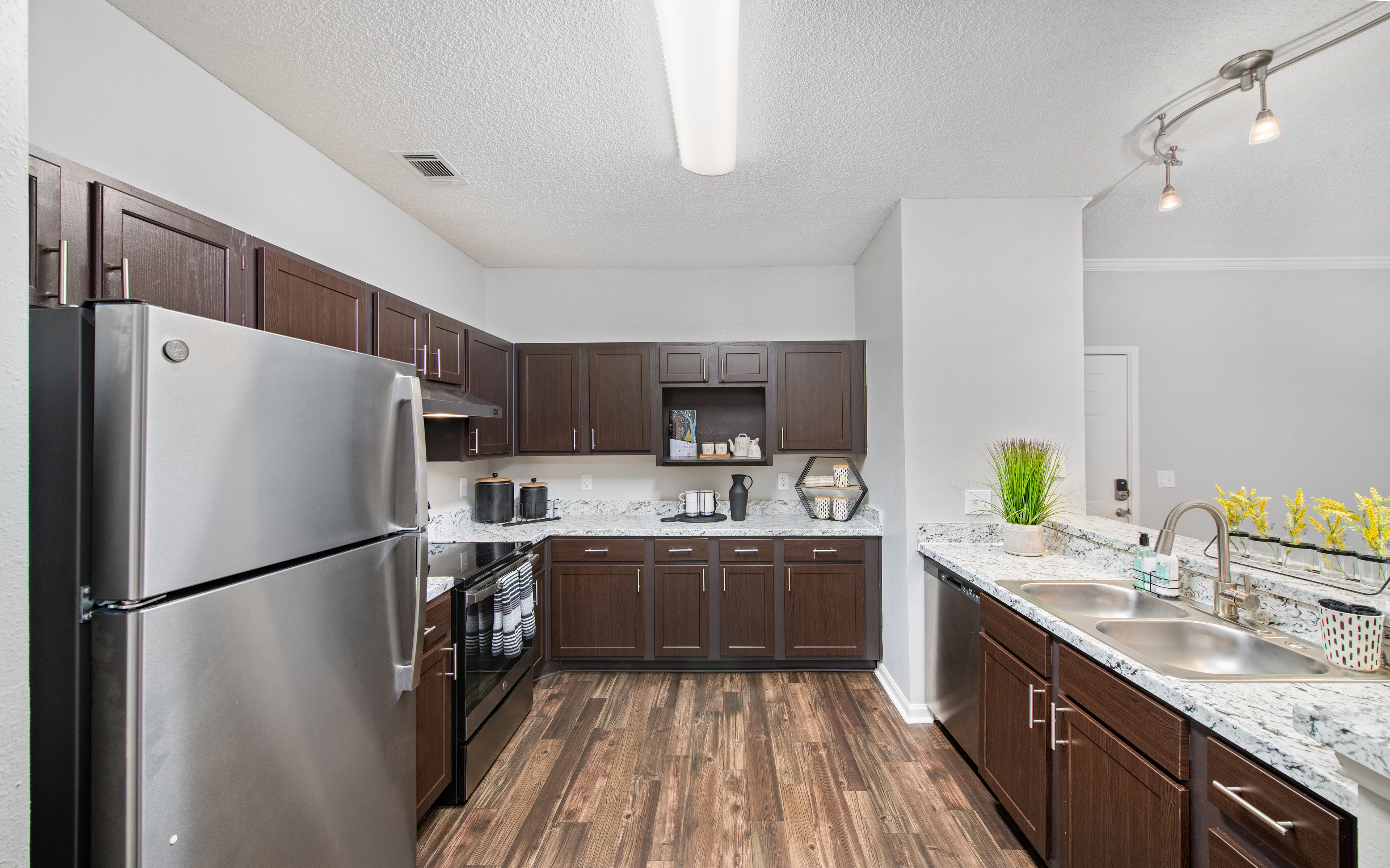 Kitchen at MAA Dexter Lake luxury apartment homes in Cordova, TN