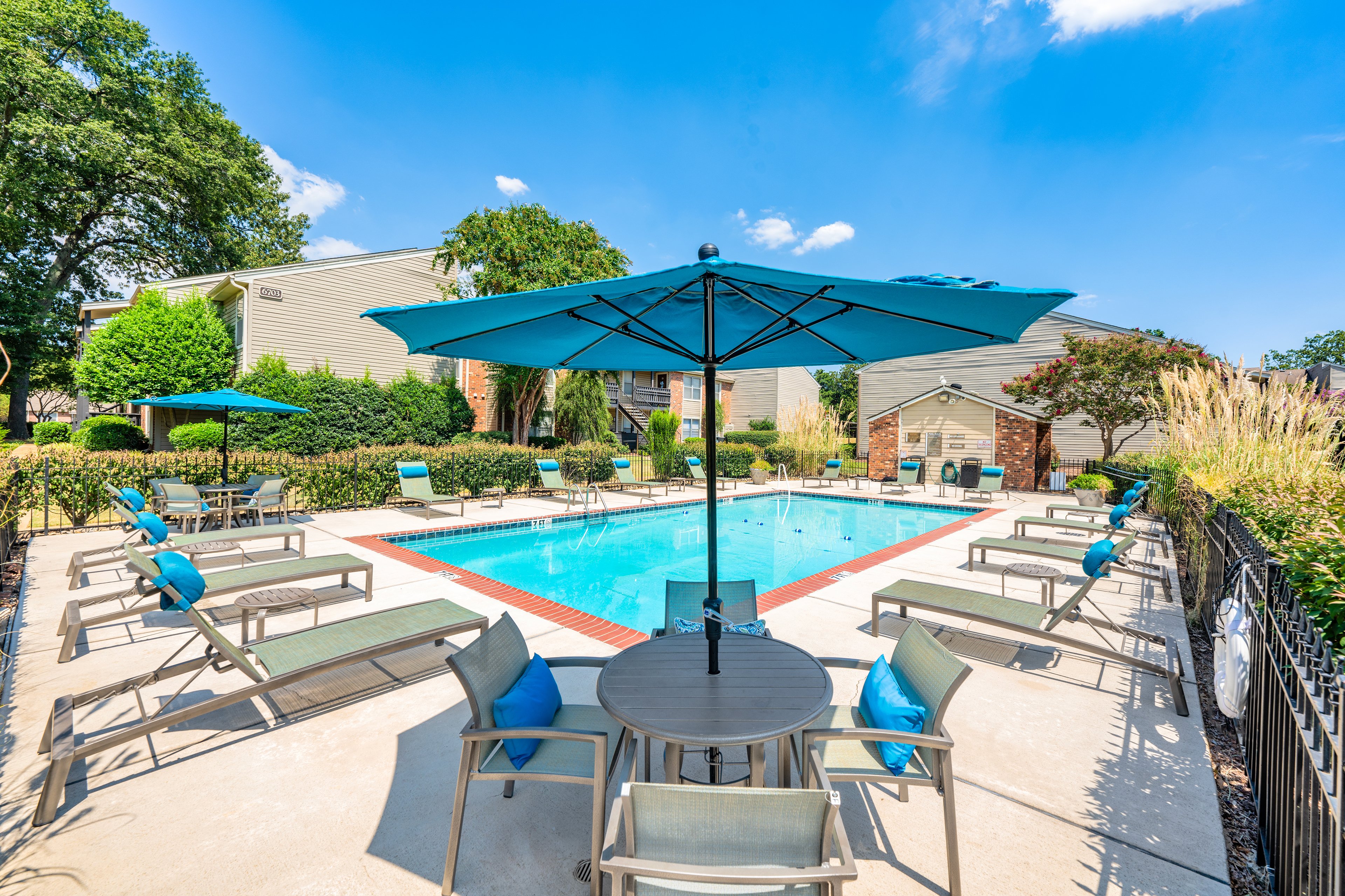 Pool at MAA Kirby Station luxury apartment homes in Memphis, TN