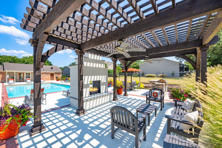 Pool lounge at MAA Kirby Station luxury apartment homes in Memphis, TN