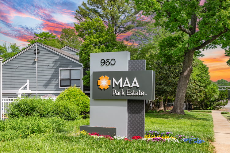 Signage at MAA Park Estate luxury apartment homes in Memphis, TN