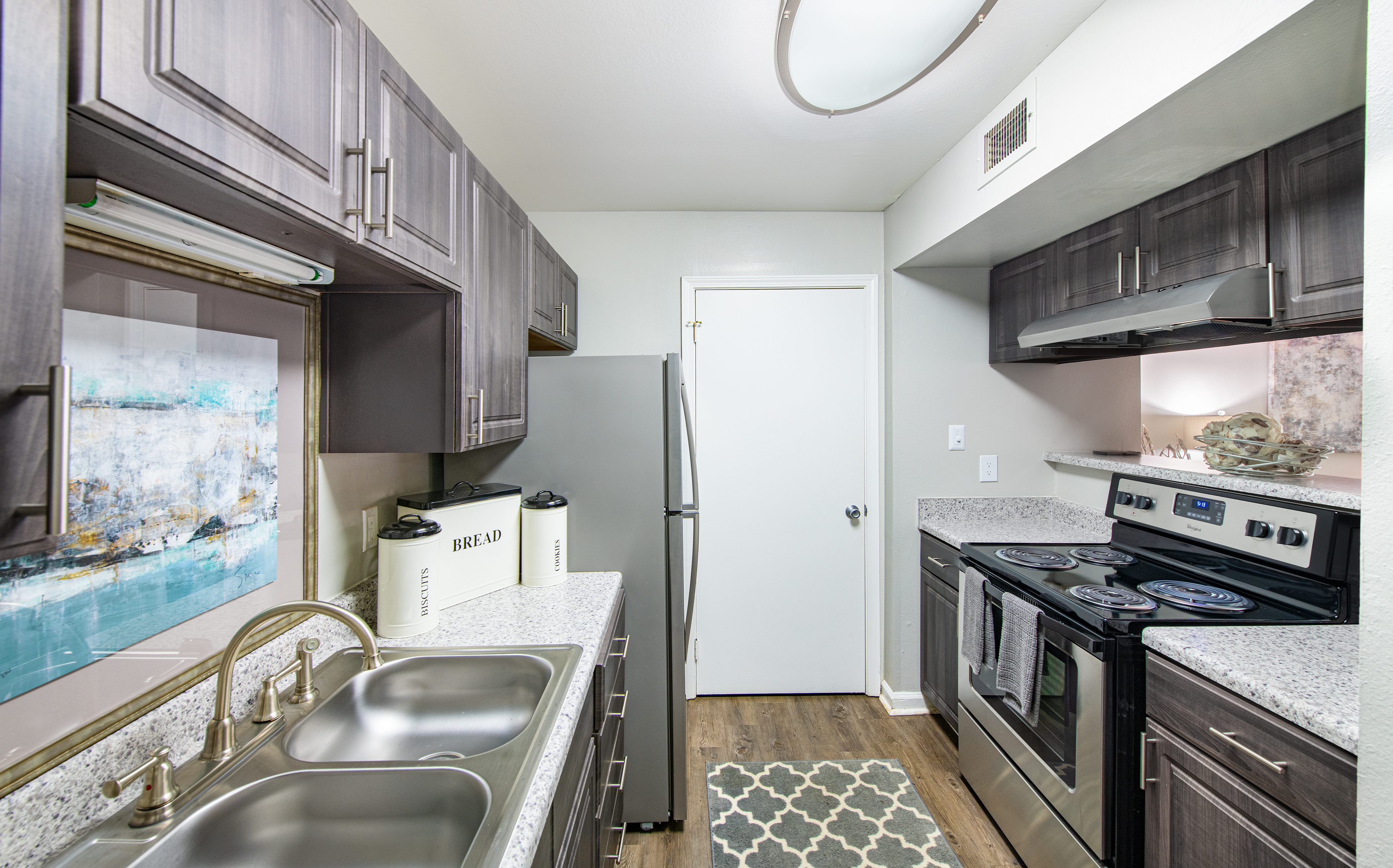 Kitchen at MAA Southwind luxury apartment homes in Memphis, TN