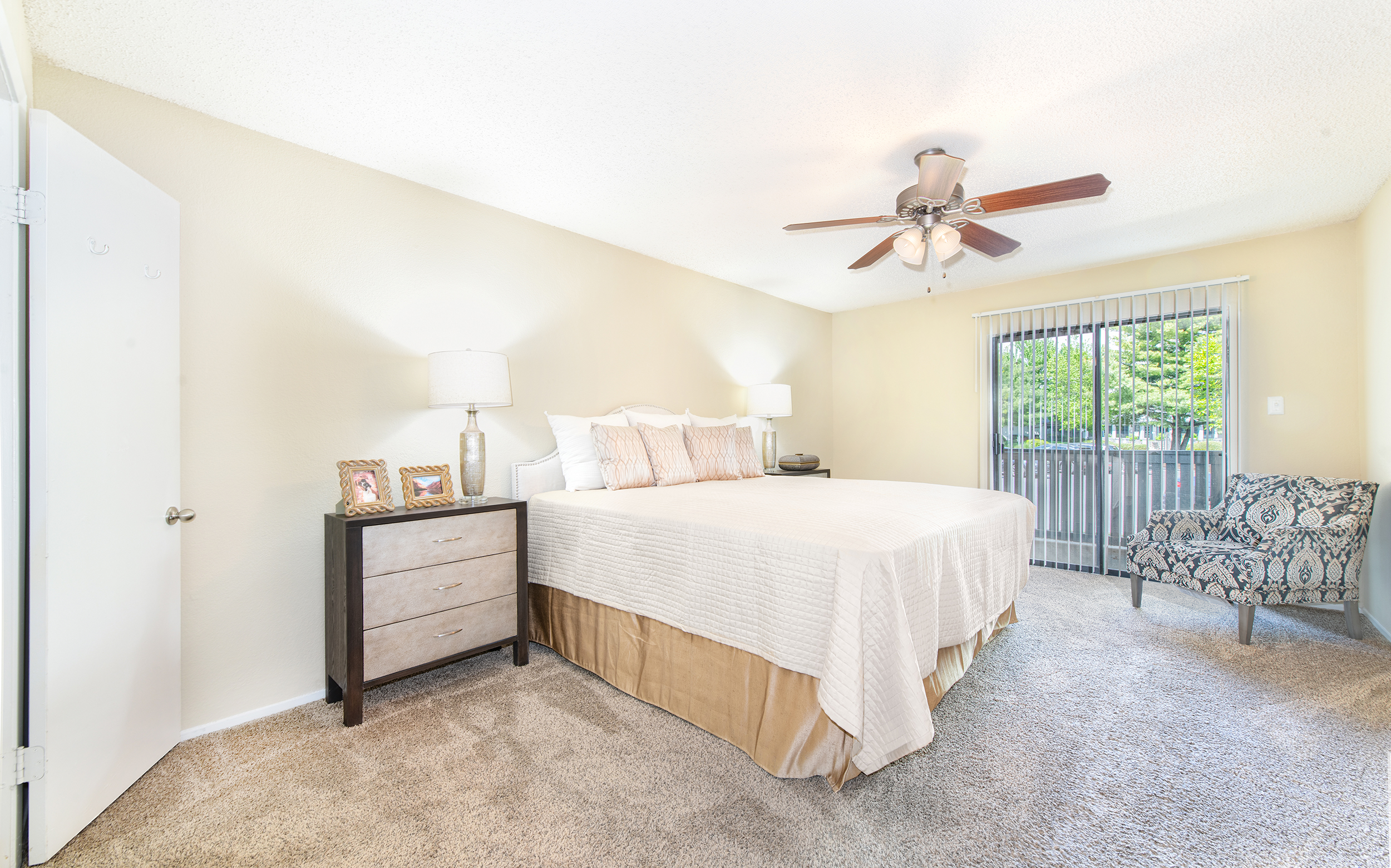 Bedroom at MAA Park luxury apartment homes in Hermitage, TN