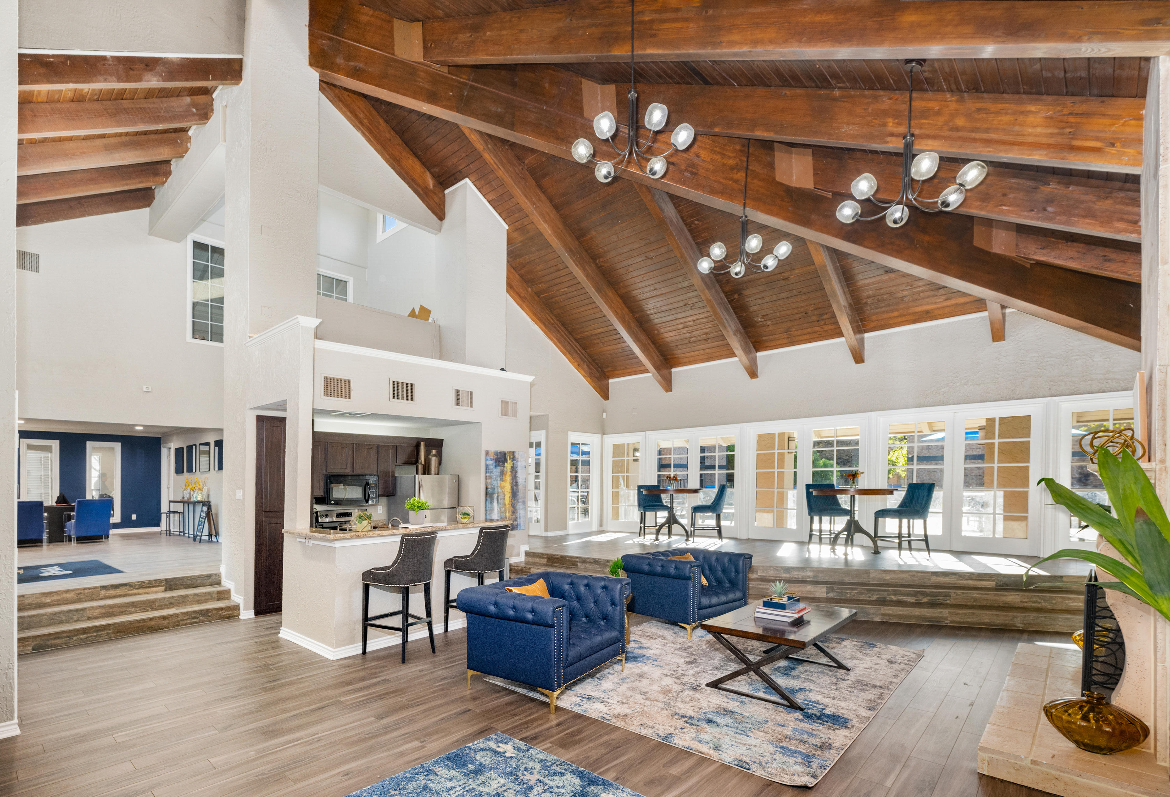 Lounge at MAA Balcones Woods luxury apartment homes in Austin, TX