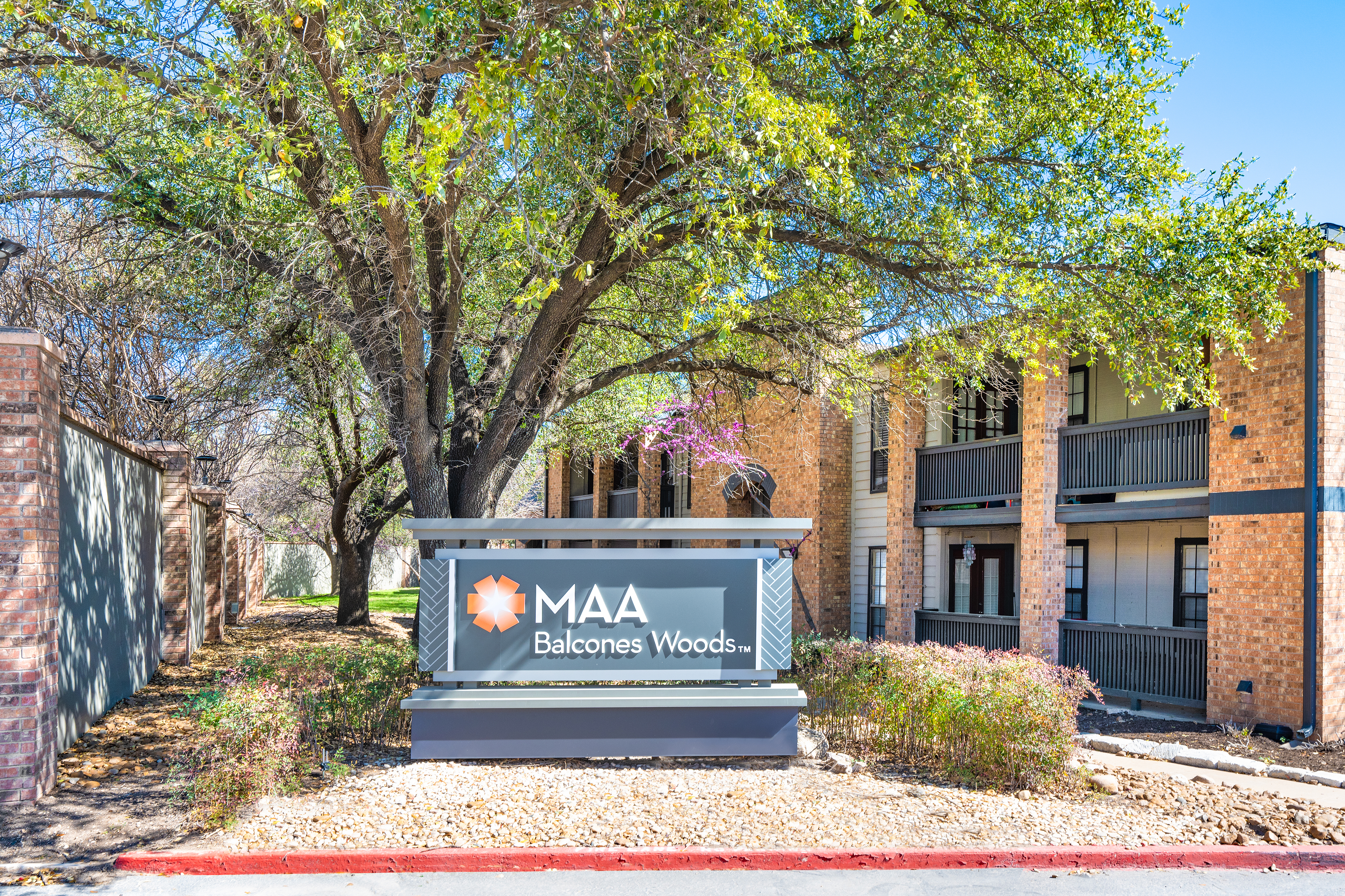 Signage at MAA Balcones Woods luxury apartment homes in Austin, TX
