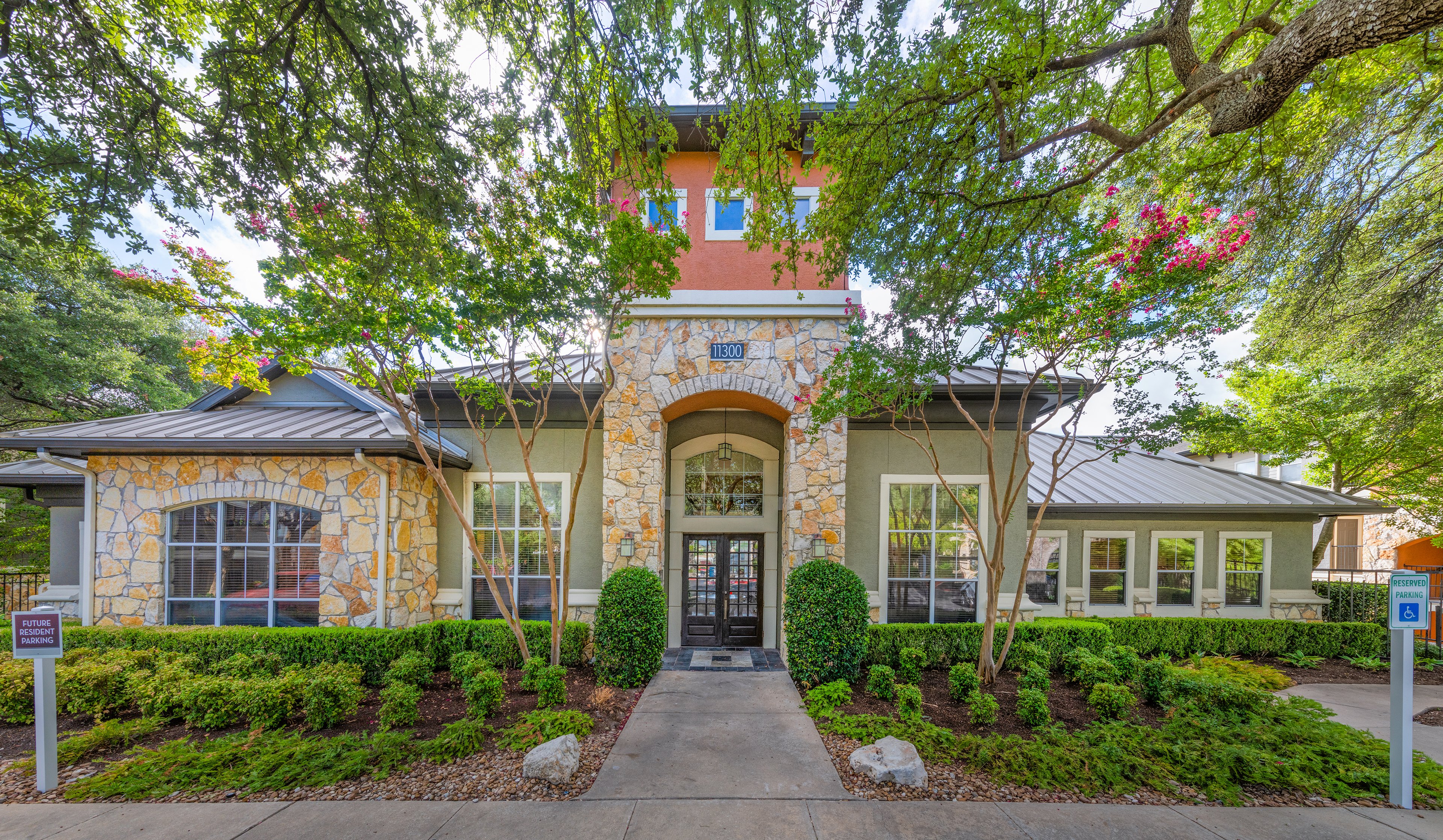 Leasing Office at MAA Brushy Creek in Austin, TX