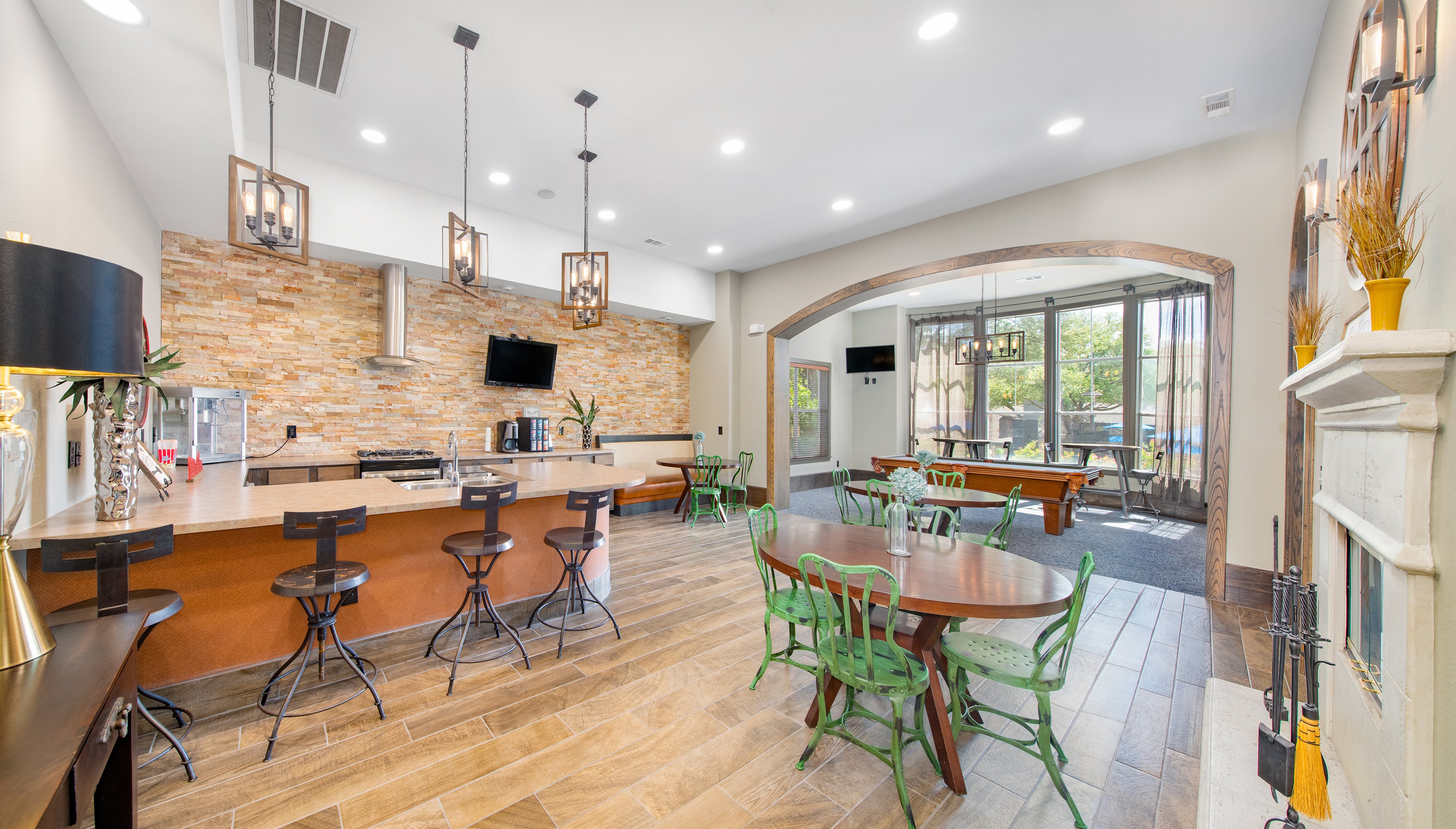 Lounge Area at MAA Brushy Creek in Austin, TX