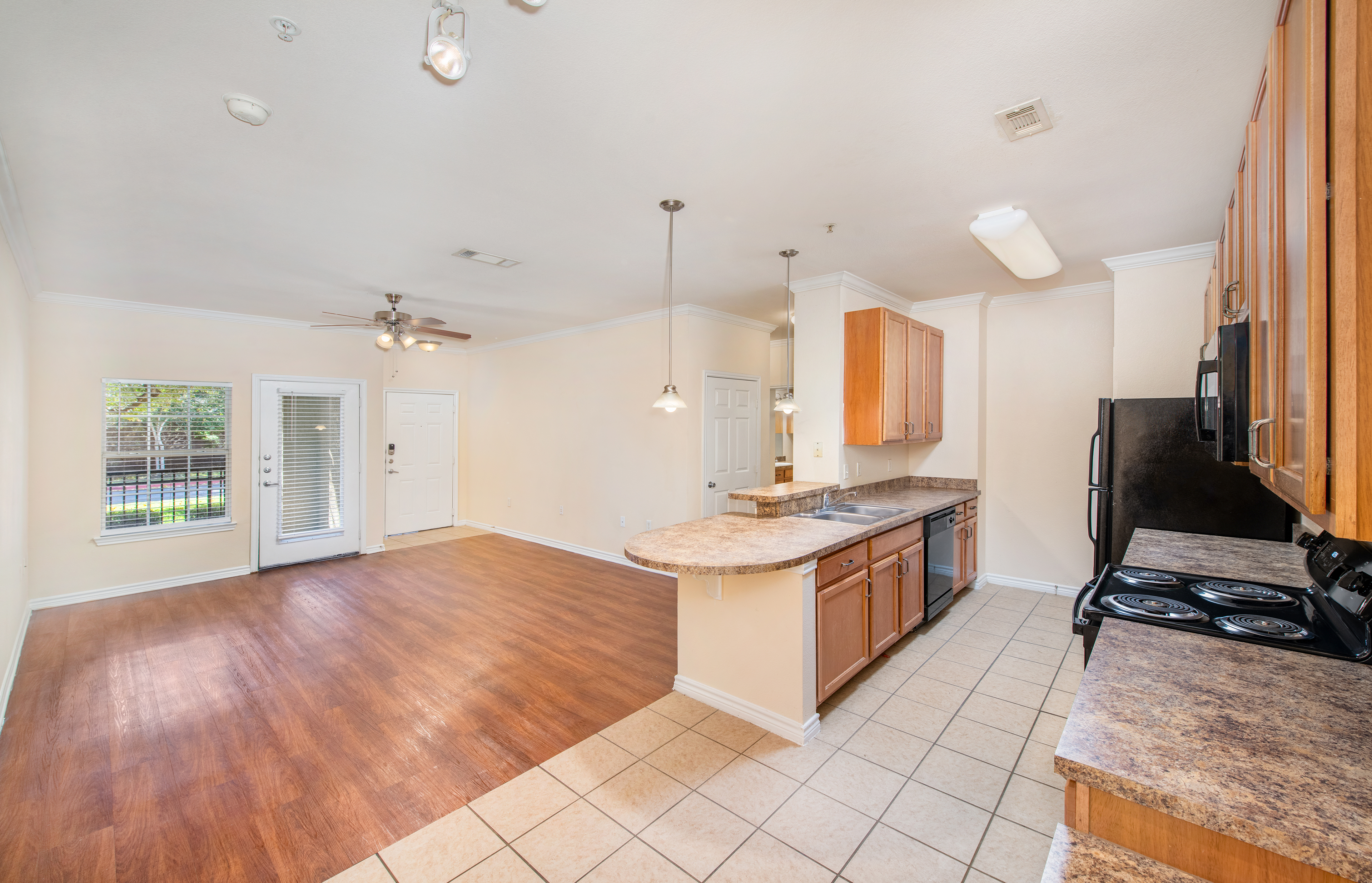 Kitchen at MAA Canyon Creek in Austin, TX