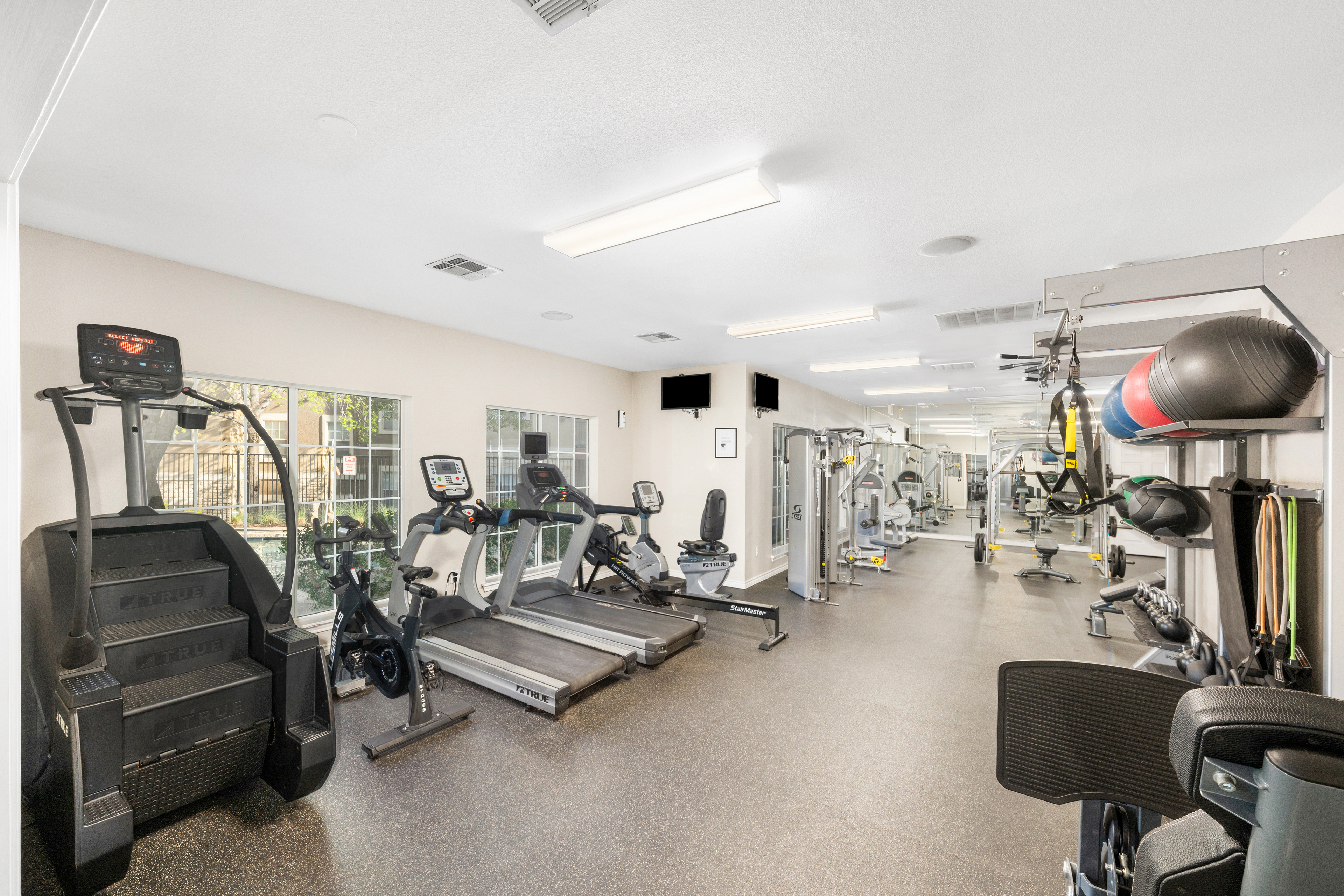 Fitness center at MAA Sierra Vista luxury apartment homes in Round Rock, TX