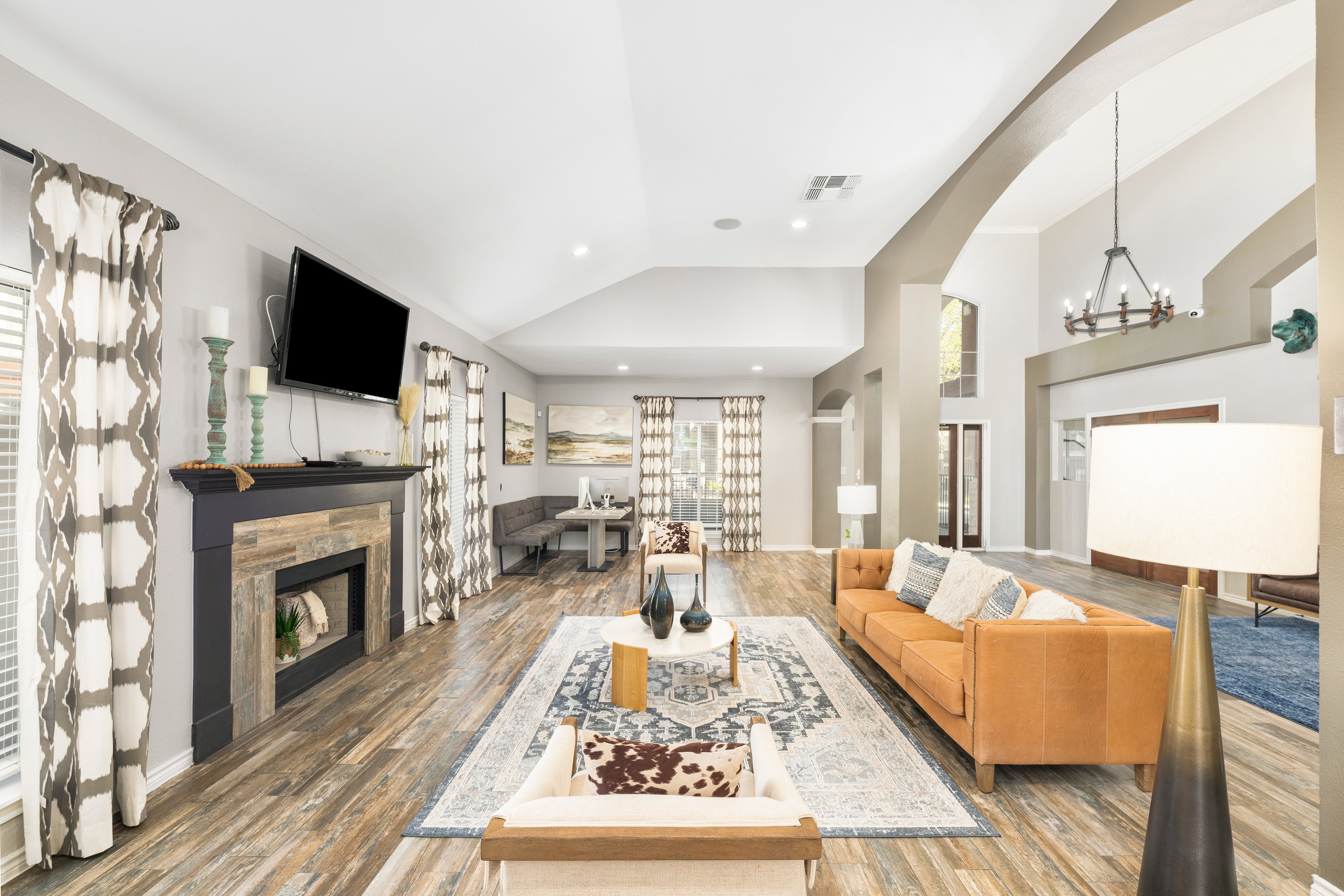 Lounge at MAA Sierra Vista luxury apartment homes in Round Rock, TX