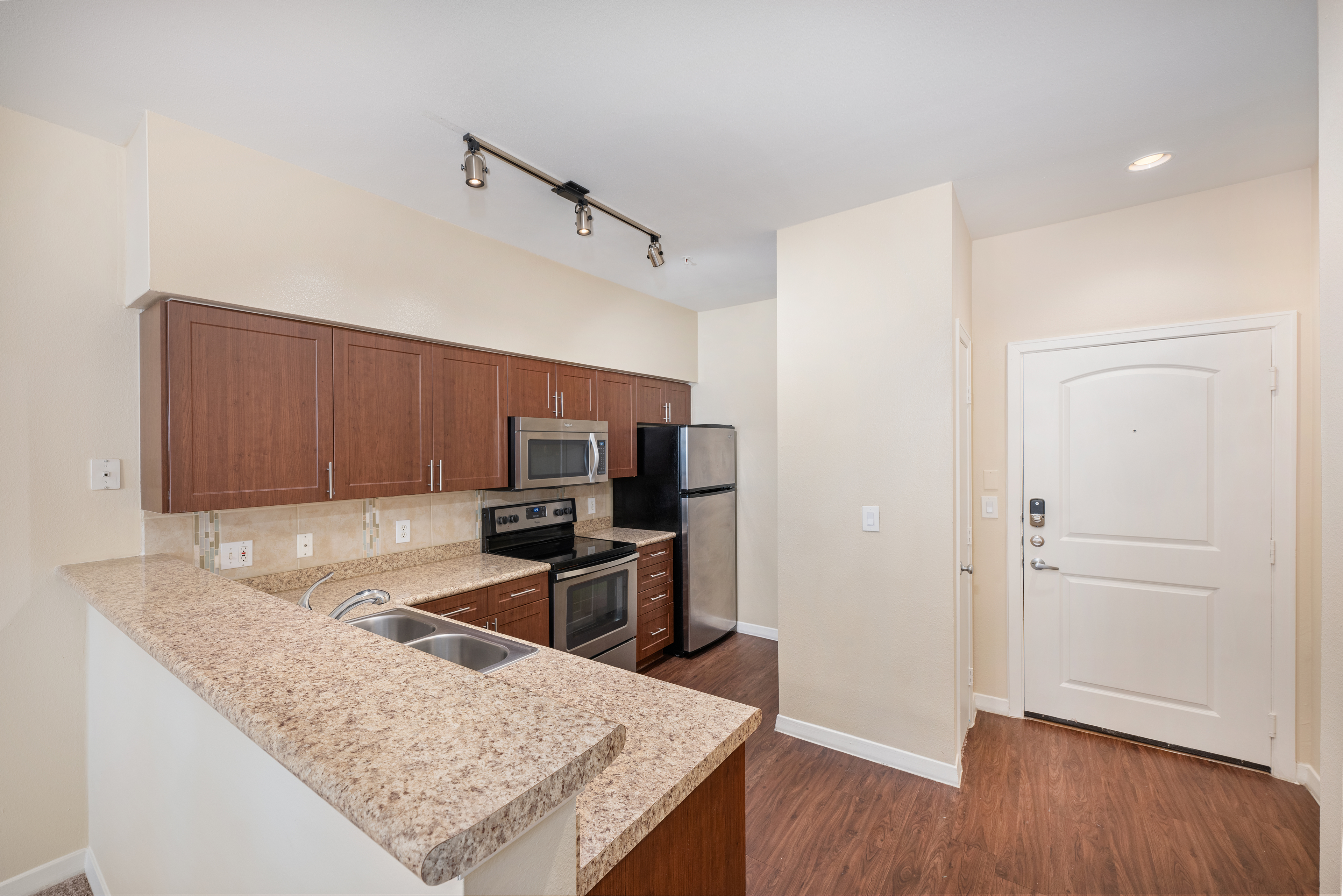 Kitchen at MAA Addison Circle luxury apartment homes in Addison, TX