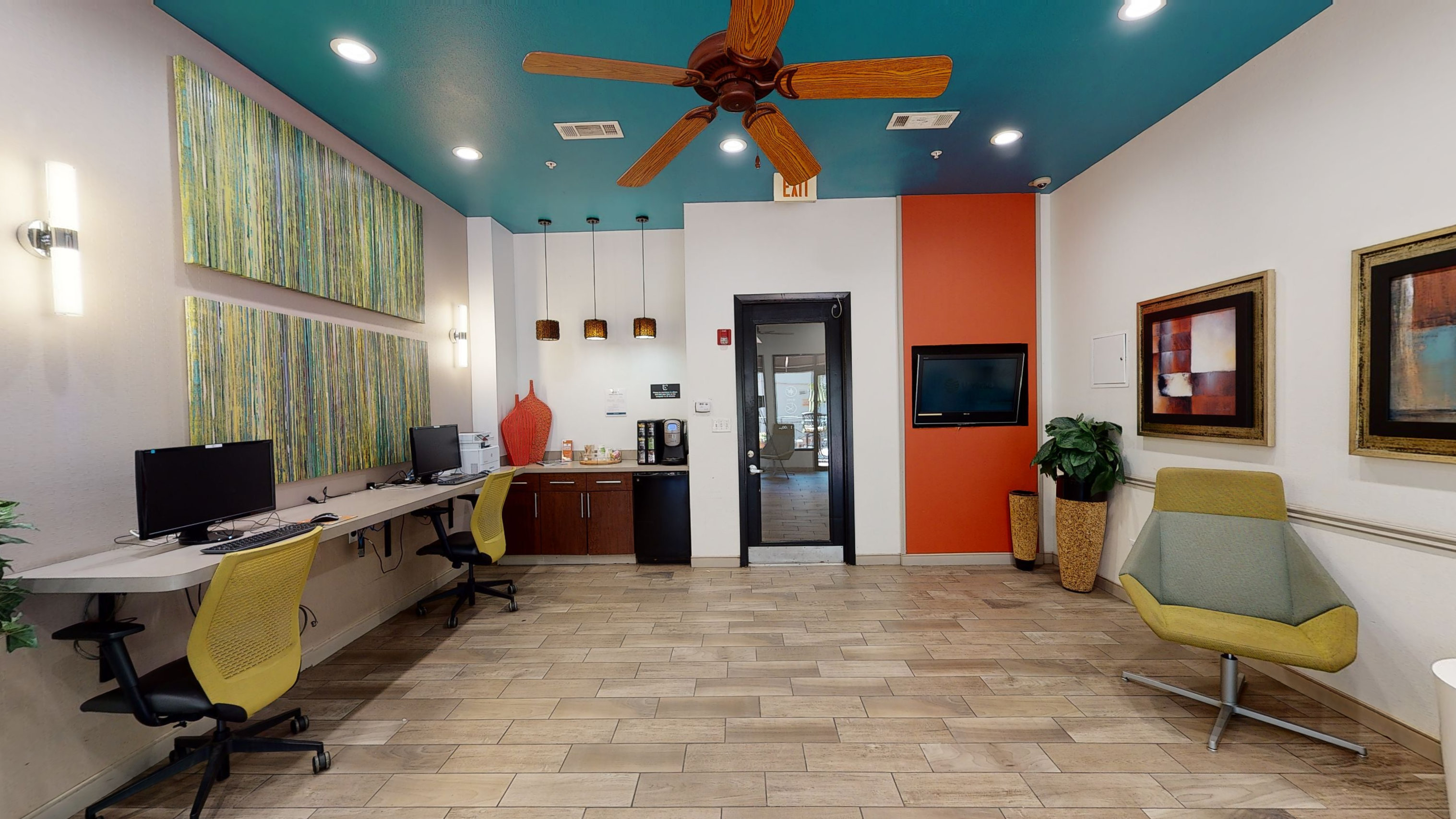 MAA Addison Circle apartment photo